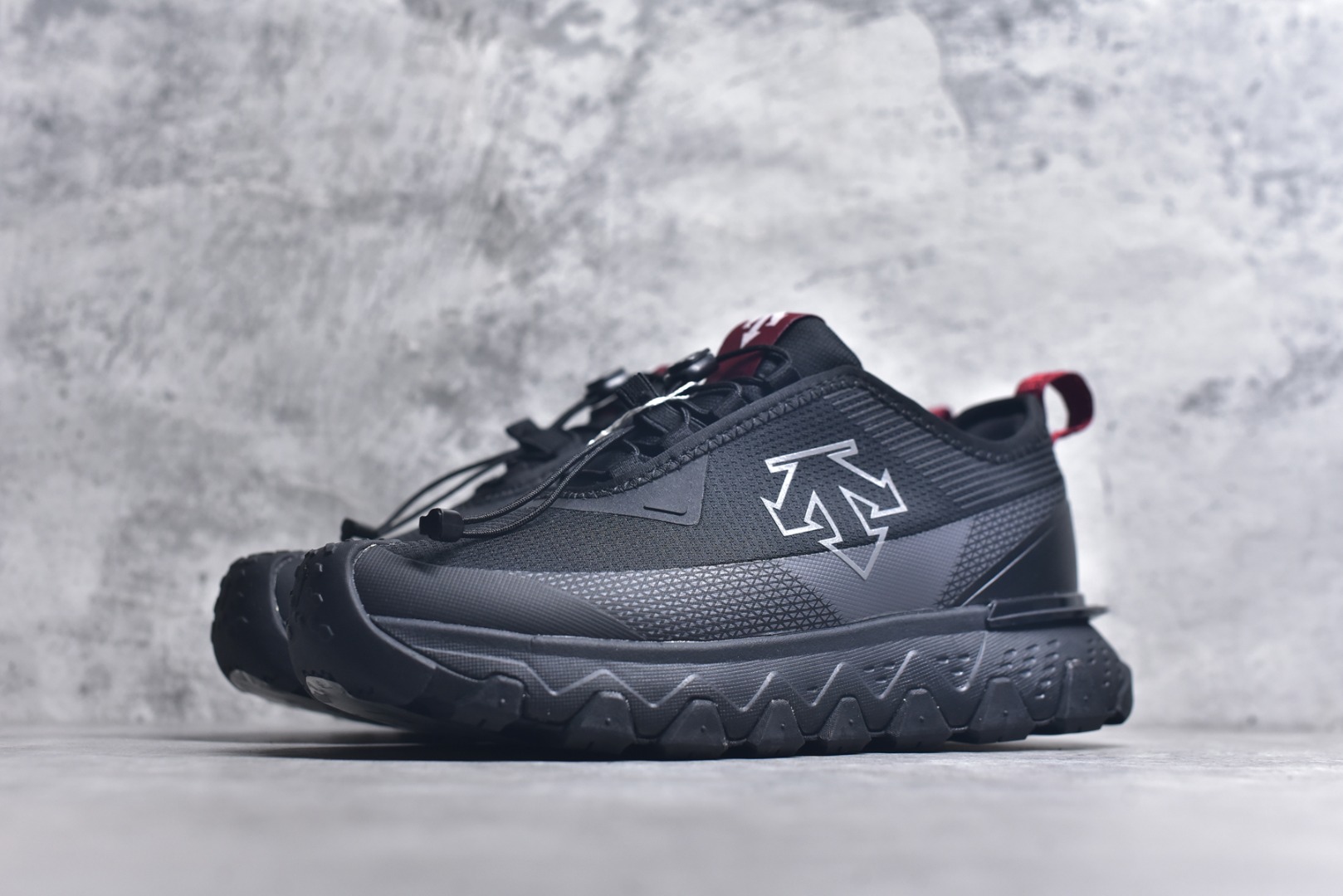 Descente Female Sneakers L-s