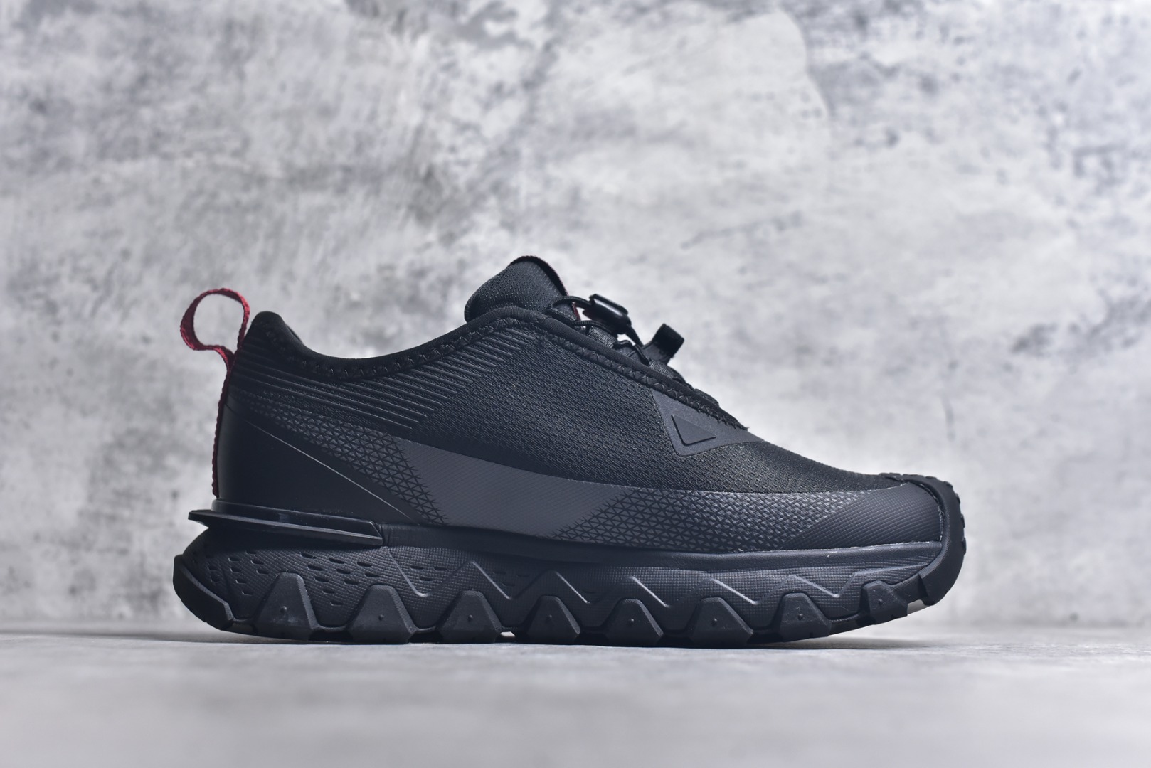 Descente Female Sneakers L-s