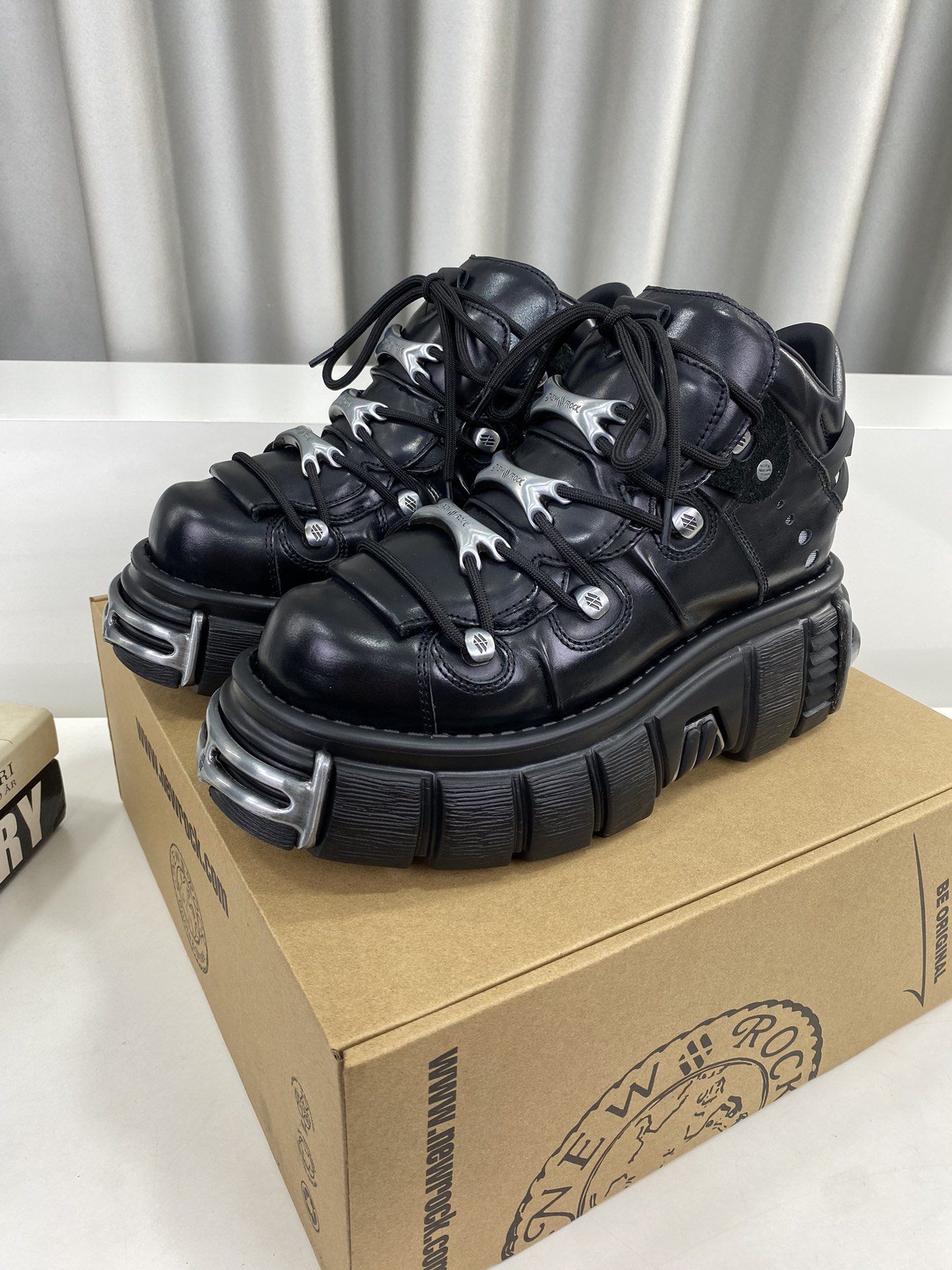 Calvin Klein Male Basic Shoes