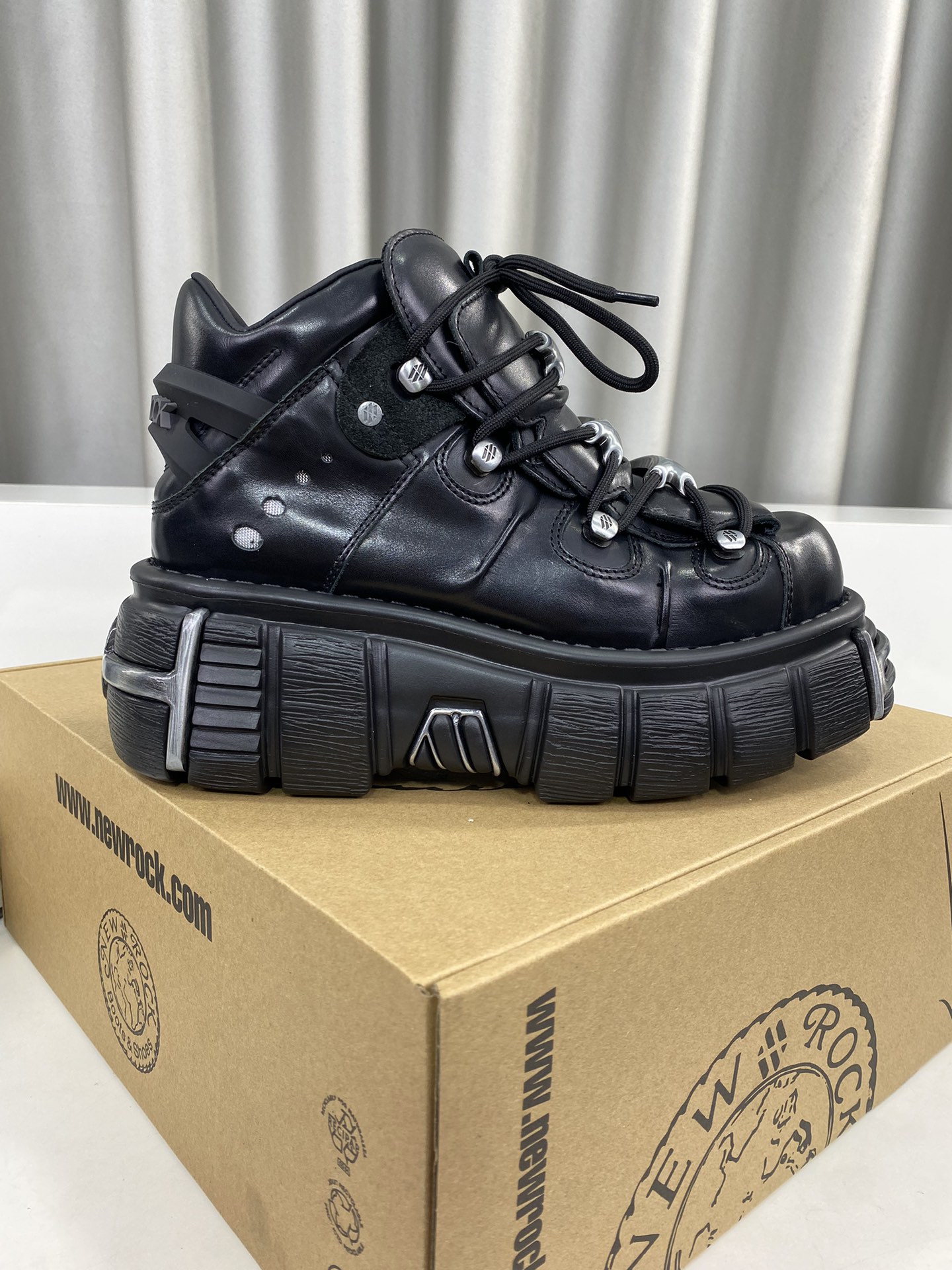 Calvin Klein Male Basic Shoes