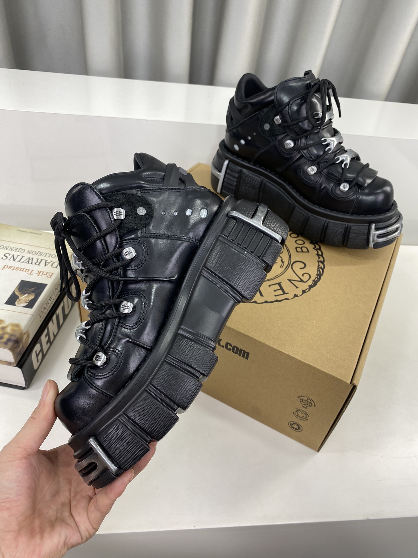 Calvin Klein Male Basic Shoes