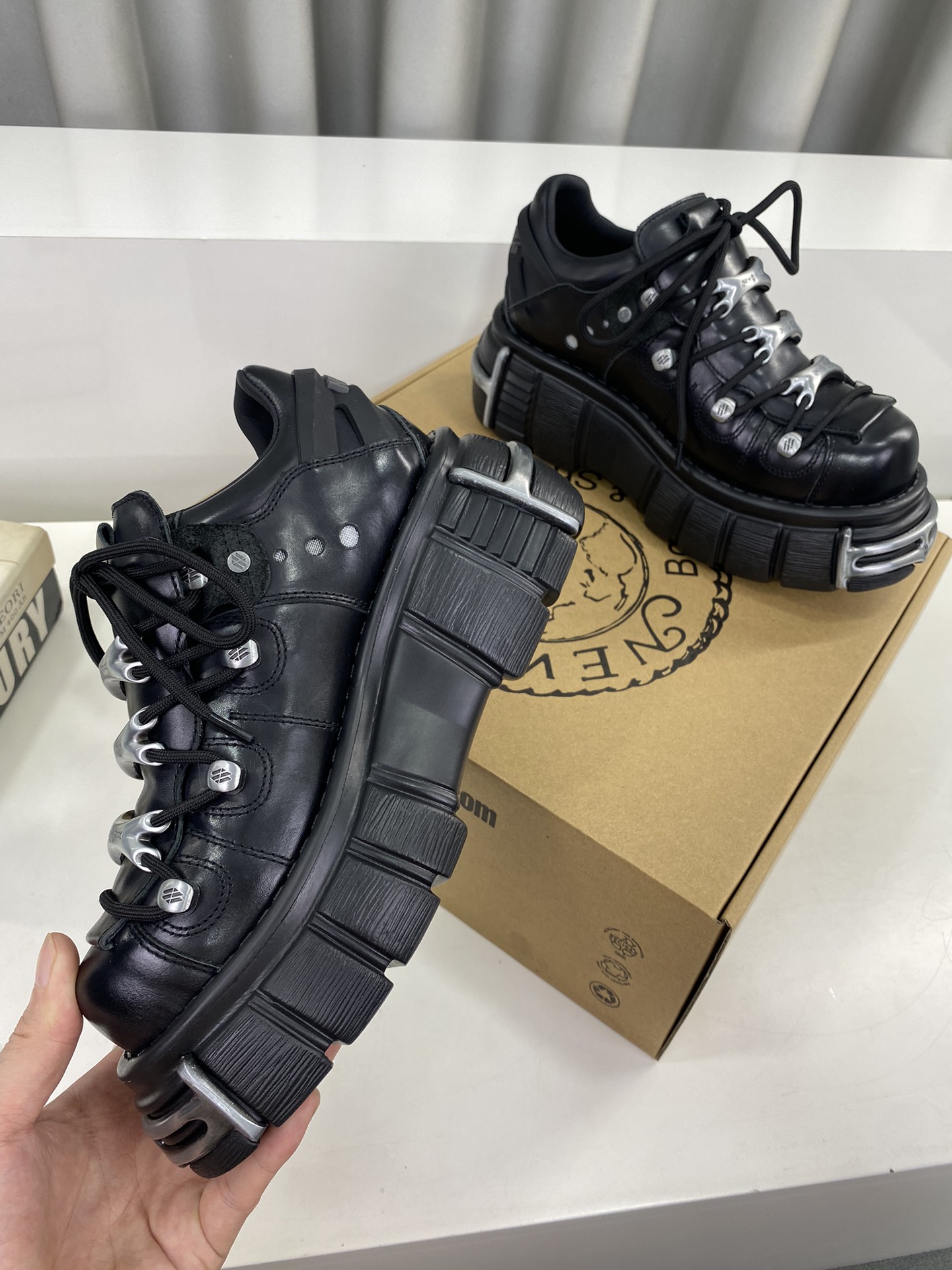 Calvin Klein Male Basic Shoes