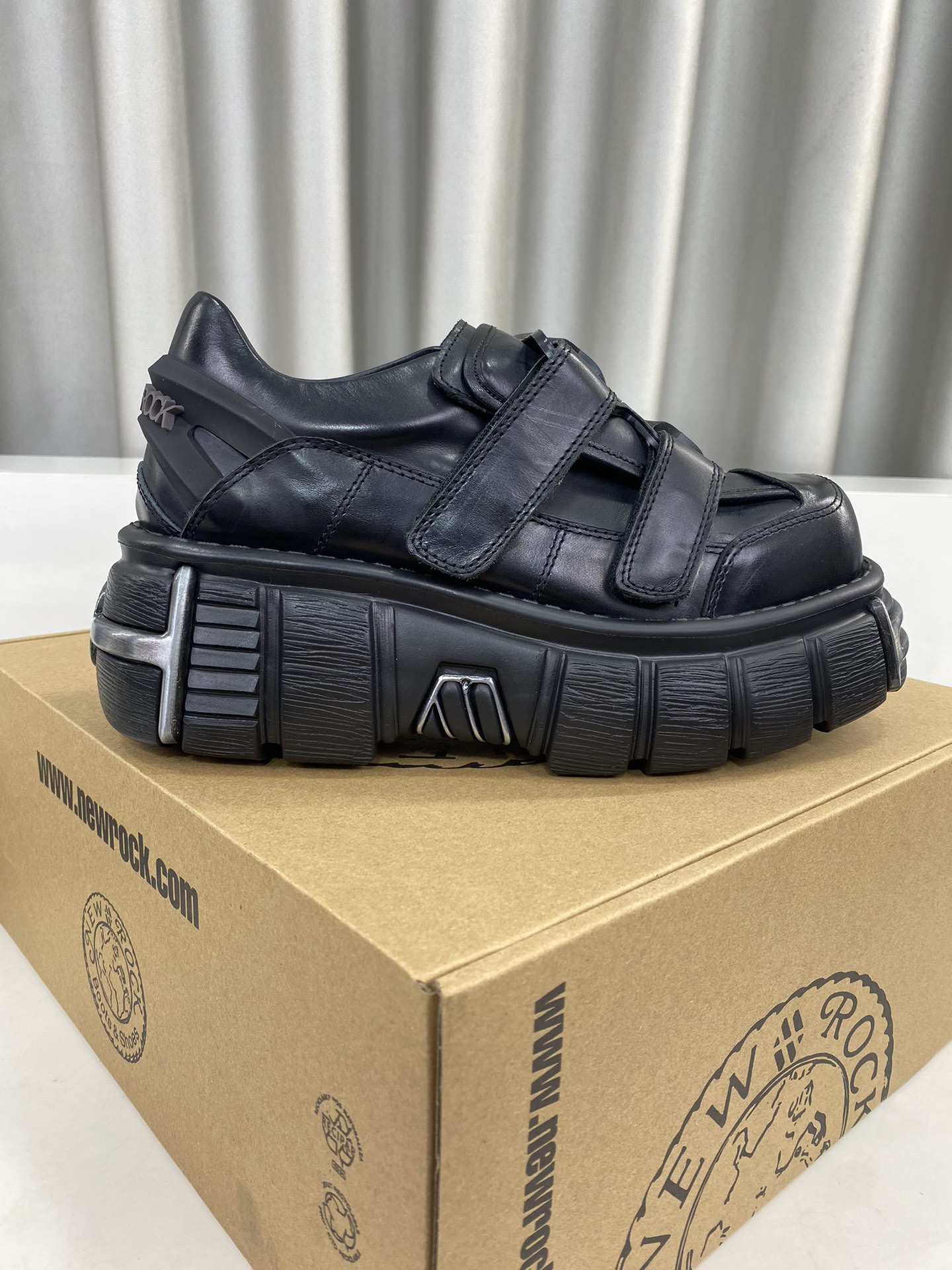 Calvin Klein Male Basic Shoes