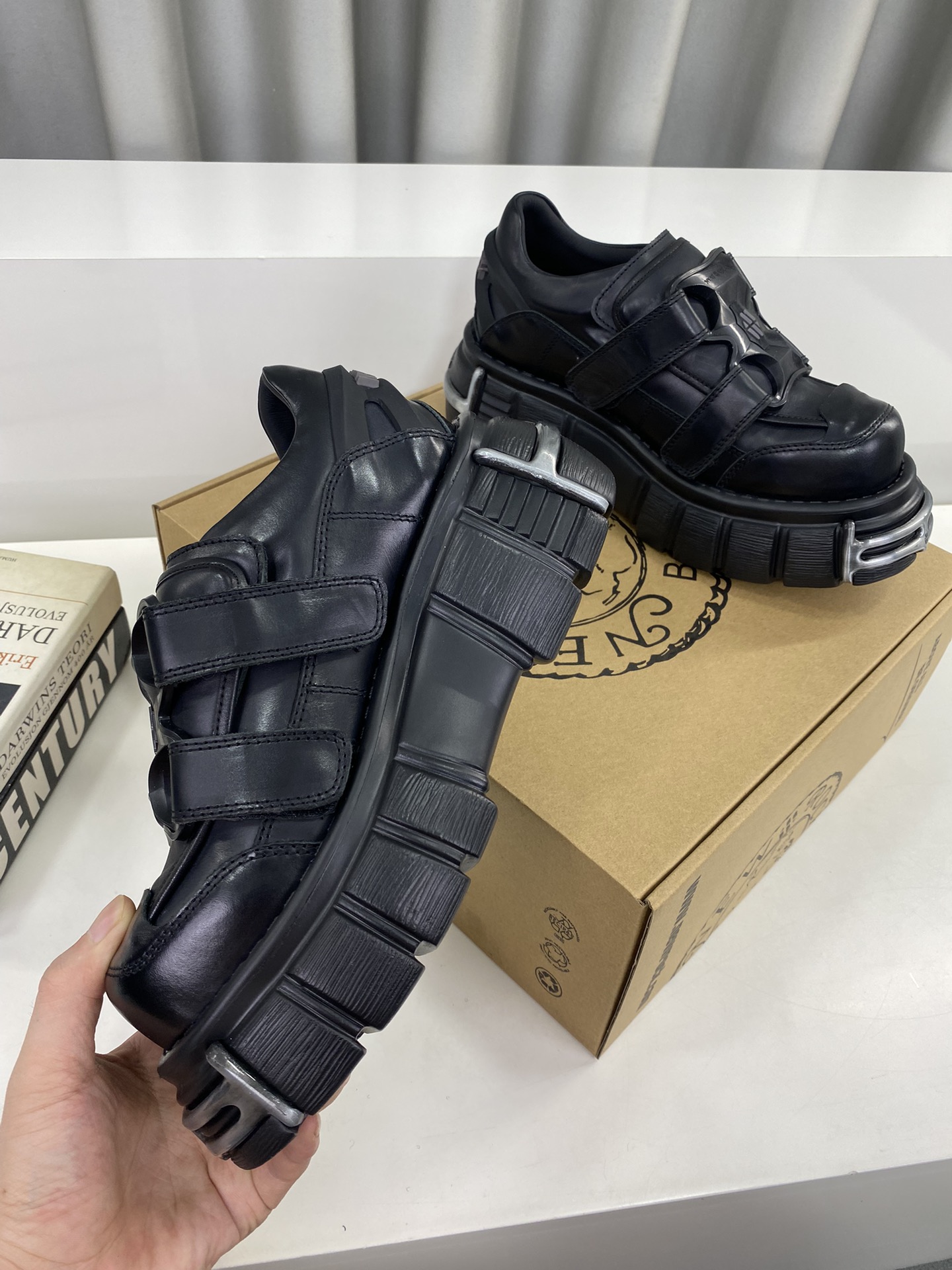 Calvin Klein Male Basic Shoes