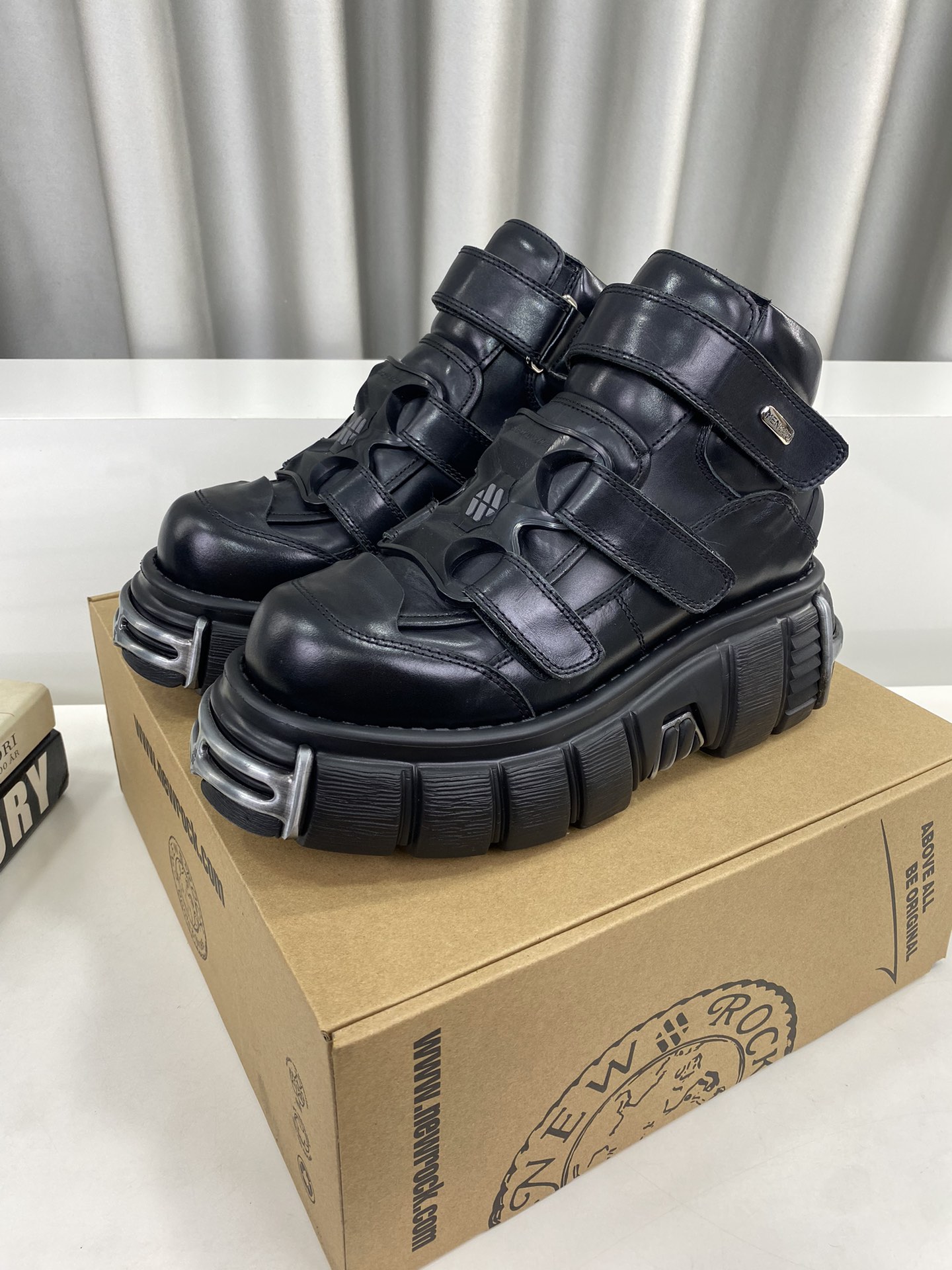 Calvin Klein Male Basic Shoes