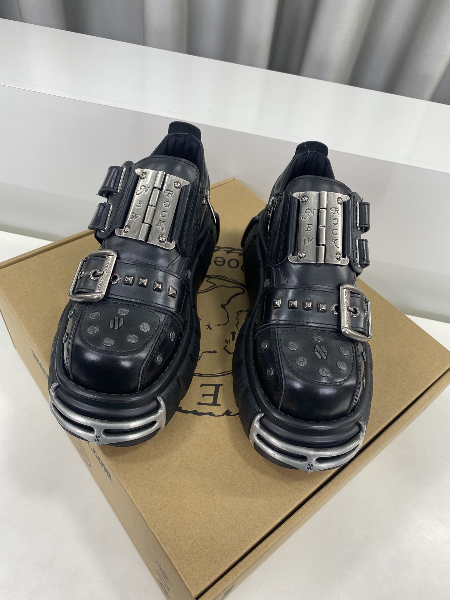 Calvin Klein Male Basic Shoes