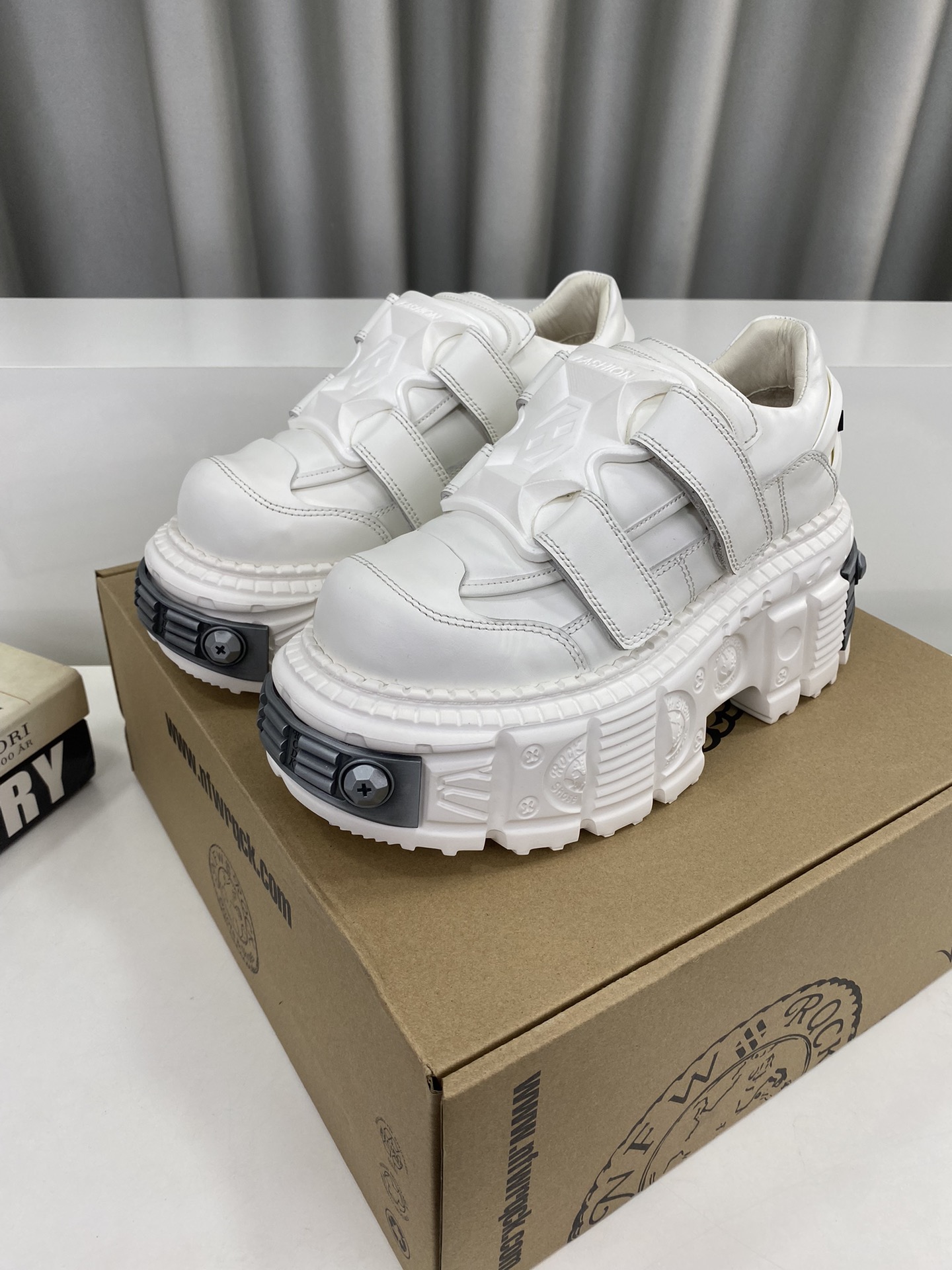 Calvin Klein Male Basic Shoes