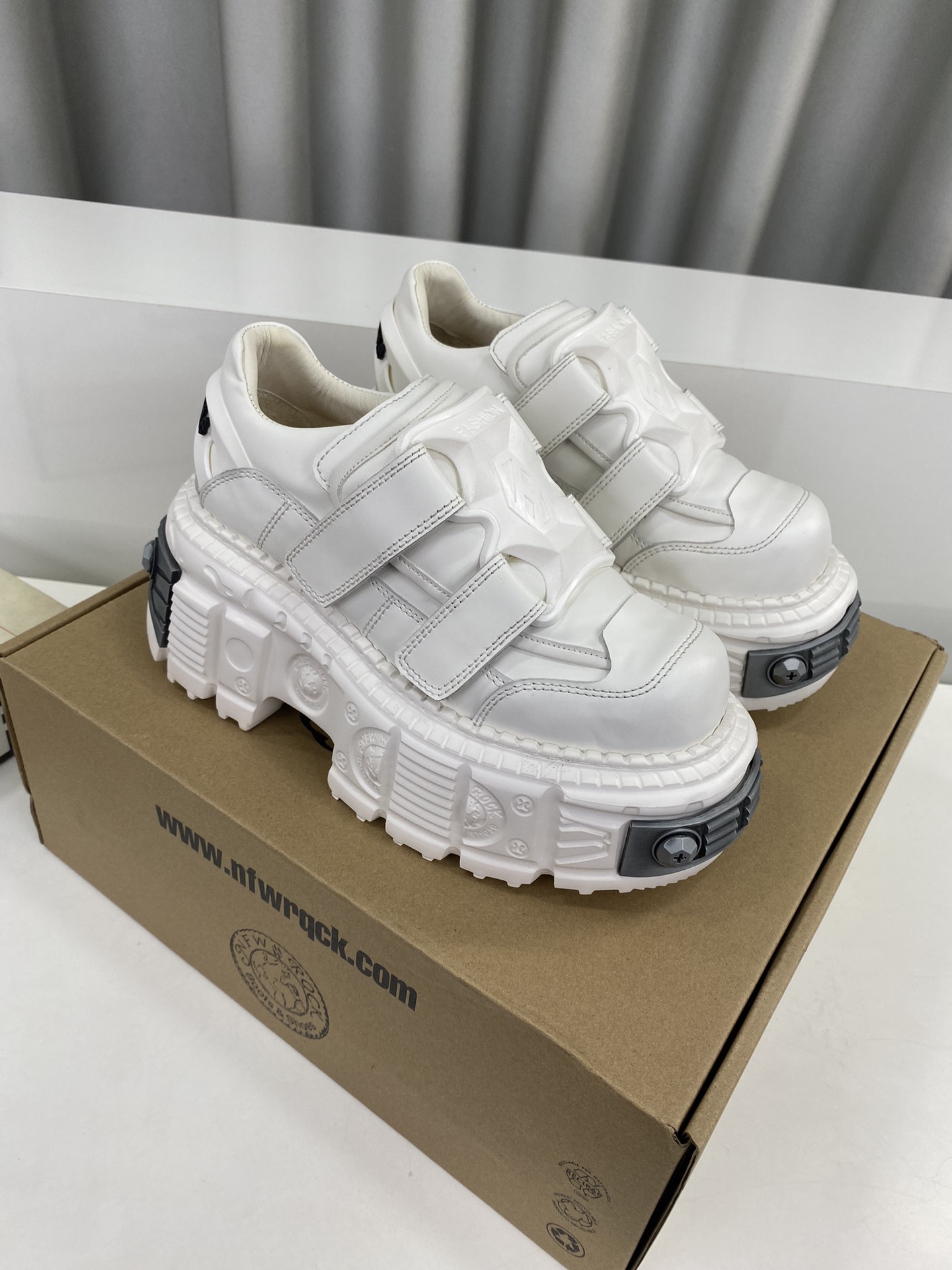 Calvin Klein Male Basic Shoes