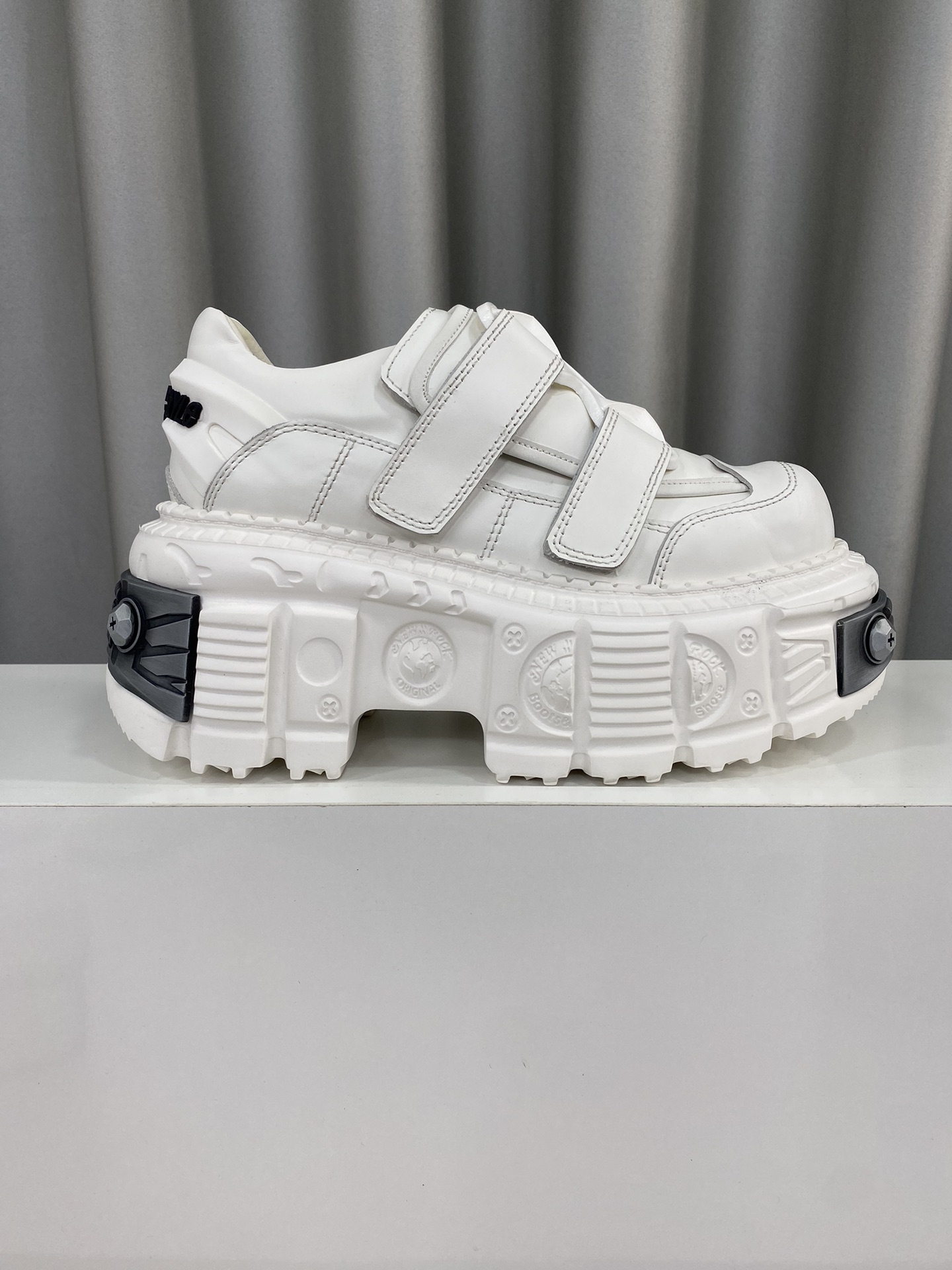 Calvin Klein Male Basic Shoes