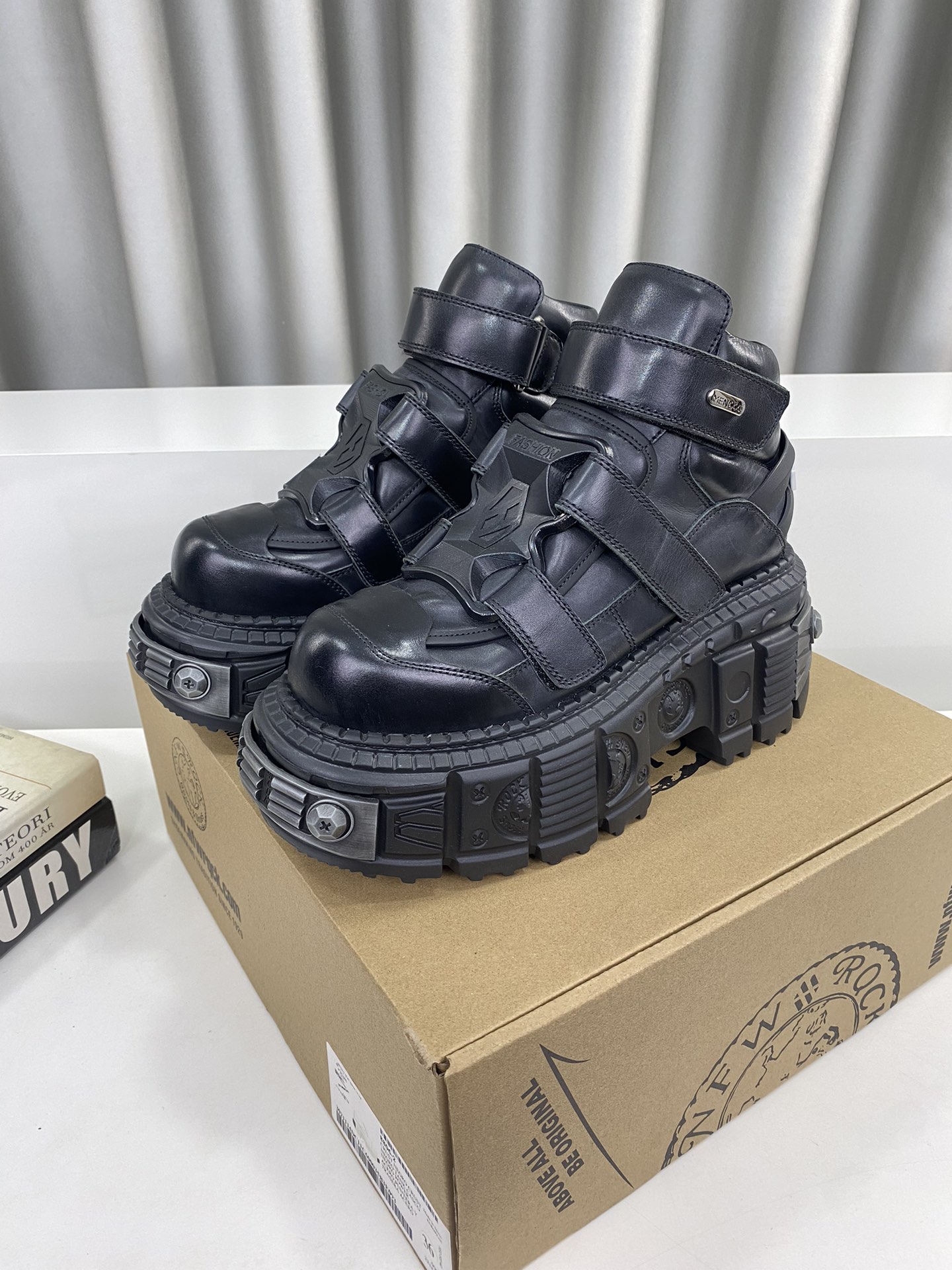 Calvin Klein Male Basic Shoes