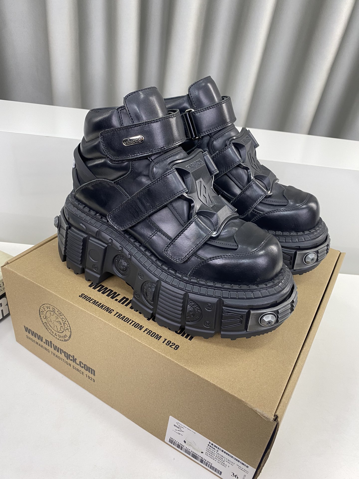 Calvin Klein Male Basic Shoes