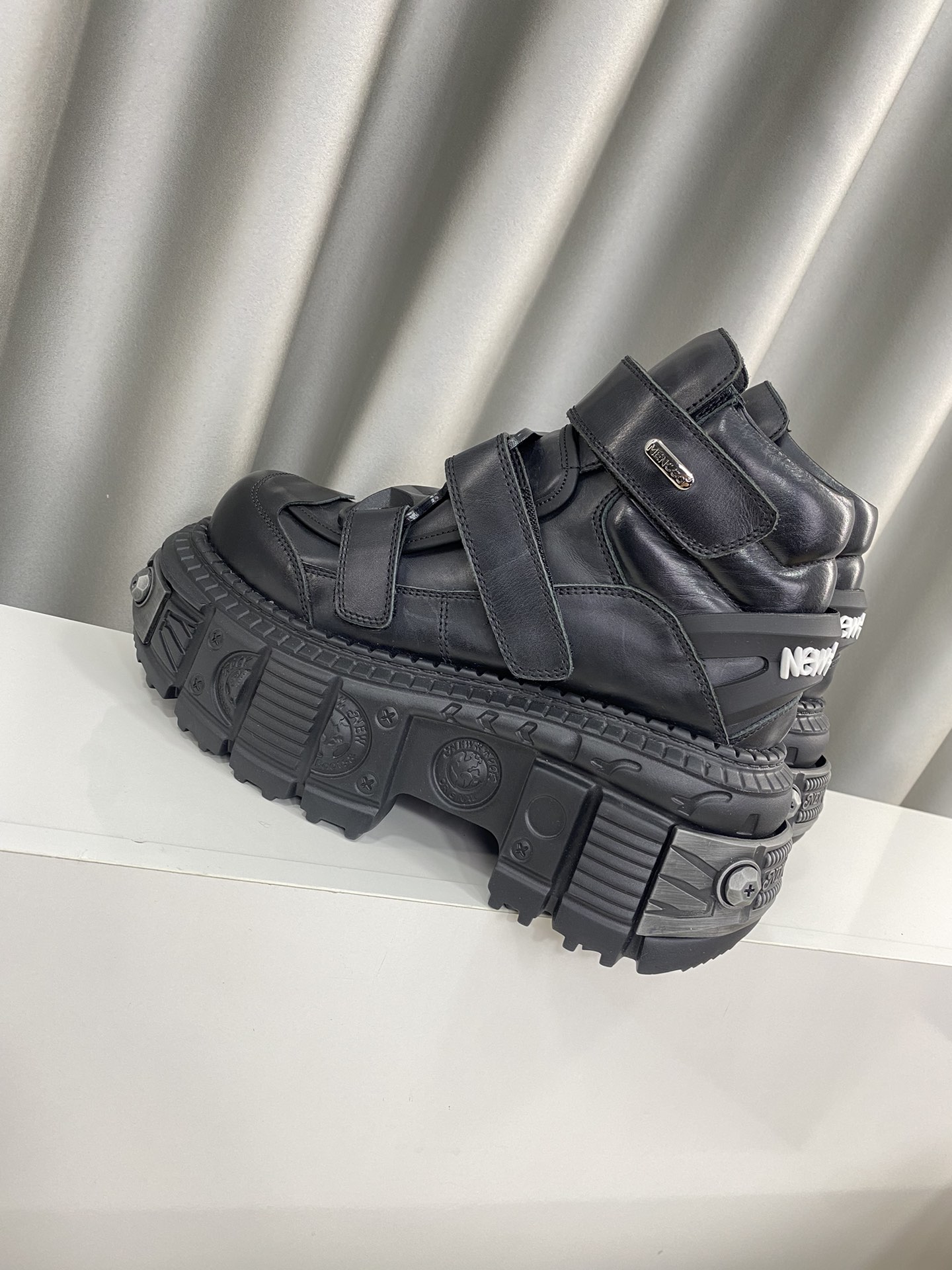 Calvin Klein Male Basic Shoes