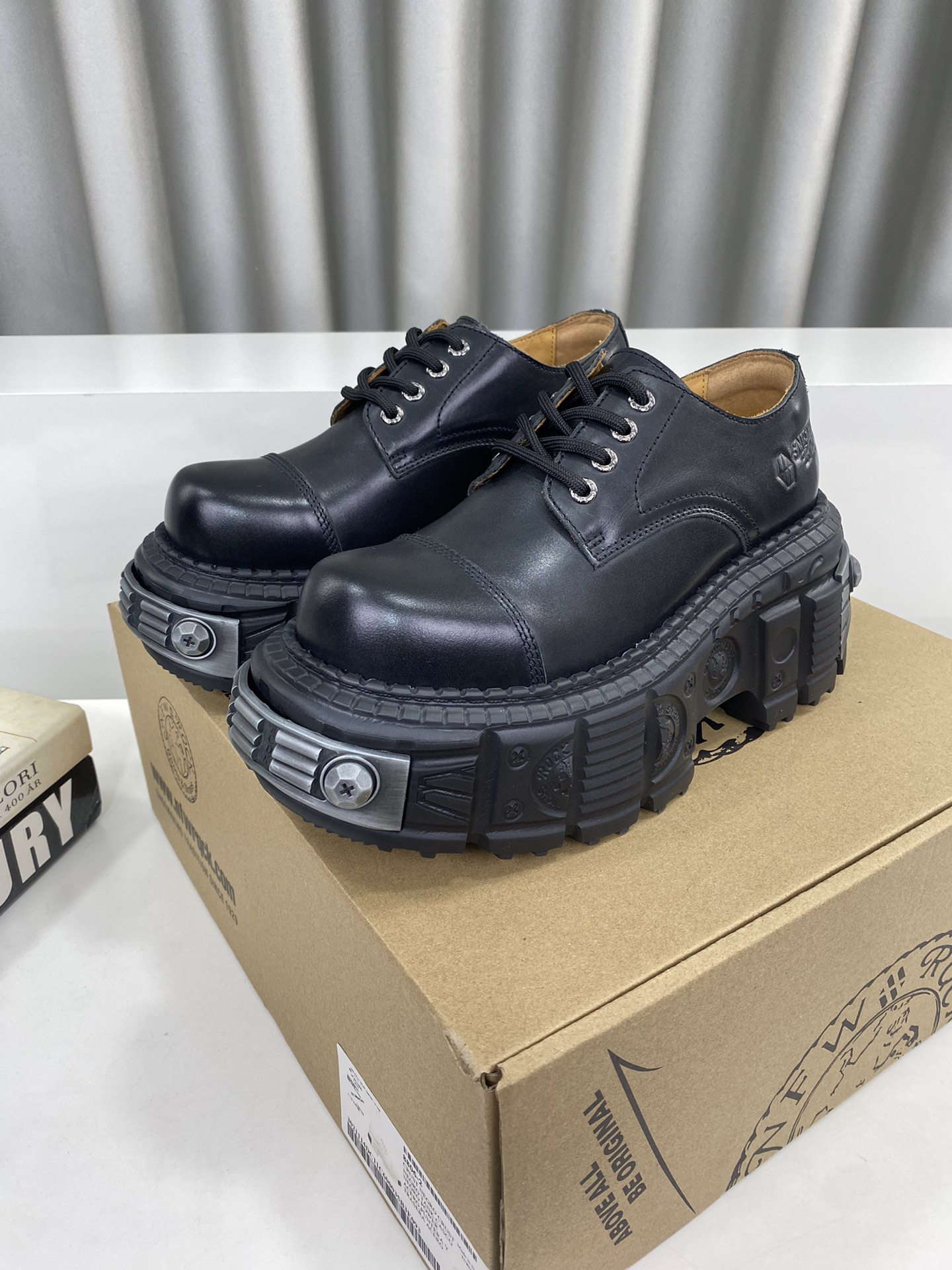 Calvin Klein Male Basic Shoes