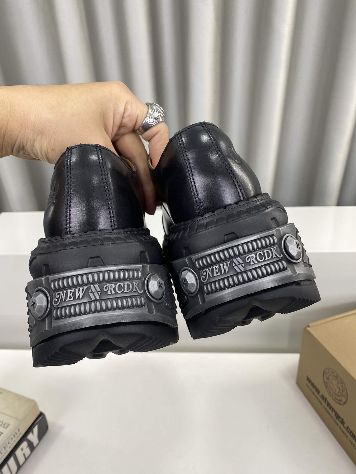 Calvin Klein Male Basic Shoes