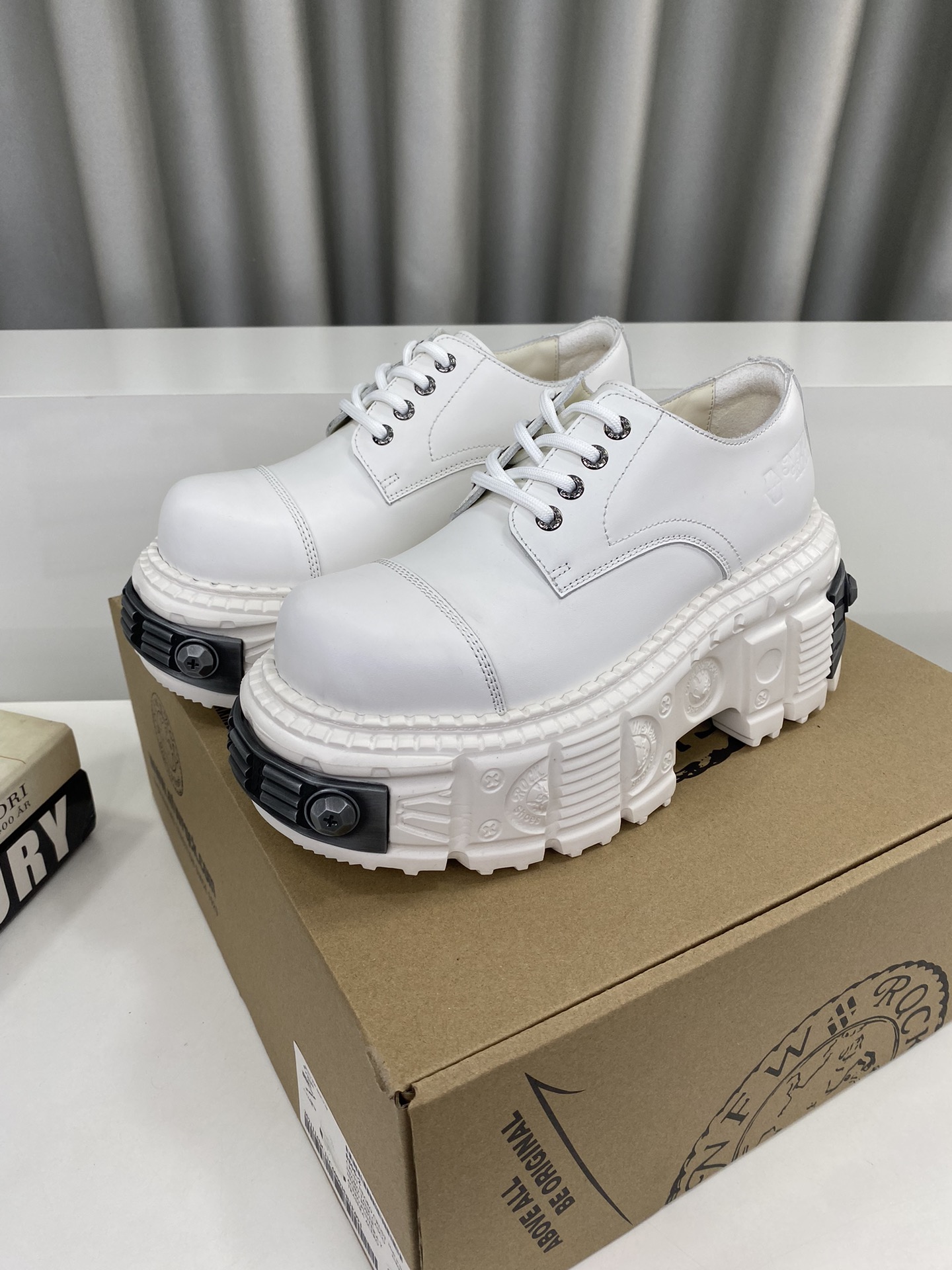 Calvin Klein Male Basic Shoes