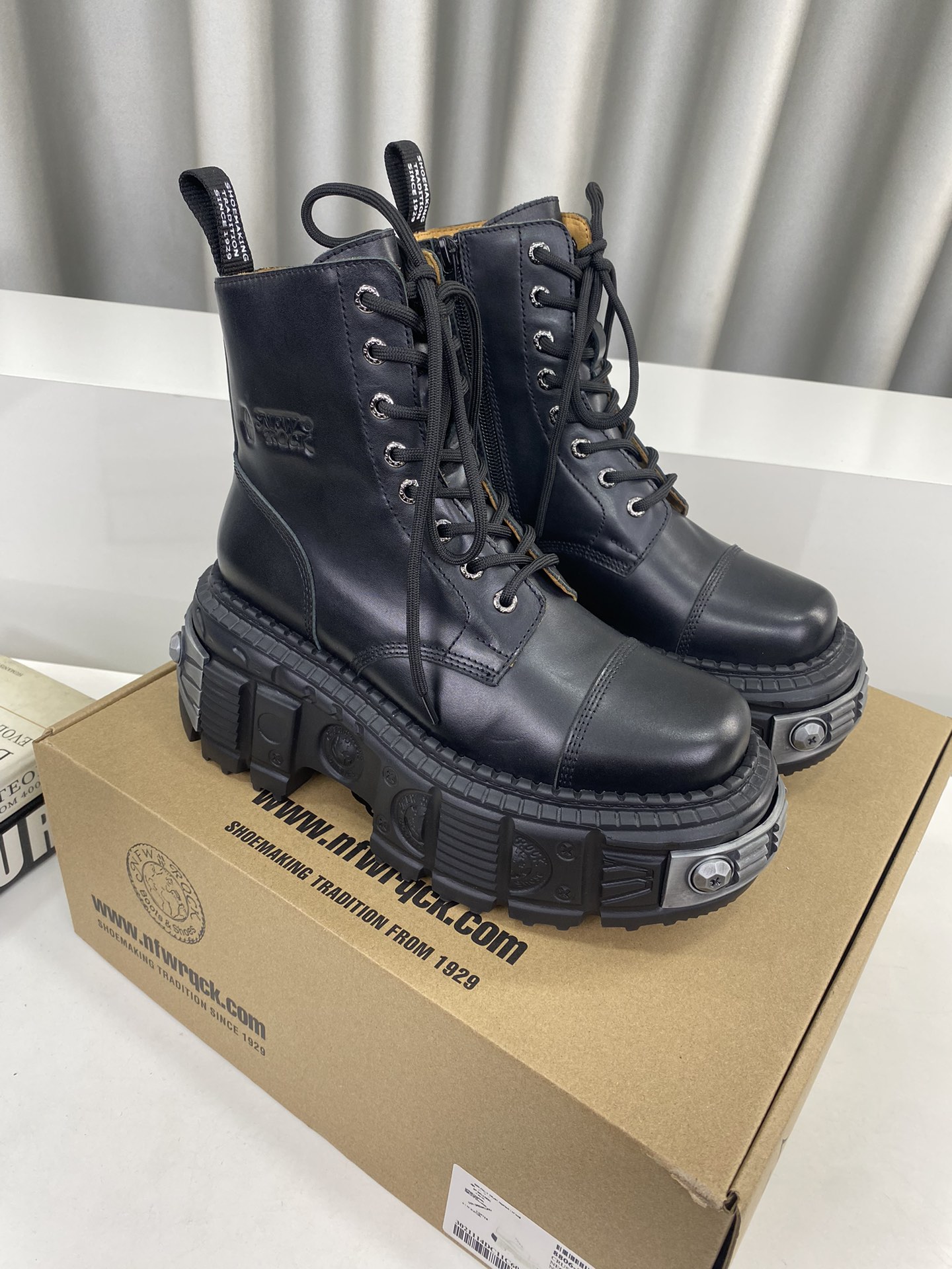 Calvin Klein Male Basic Shoes