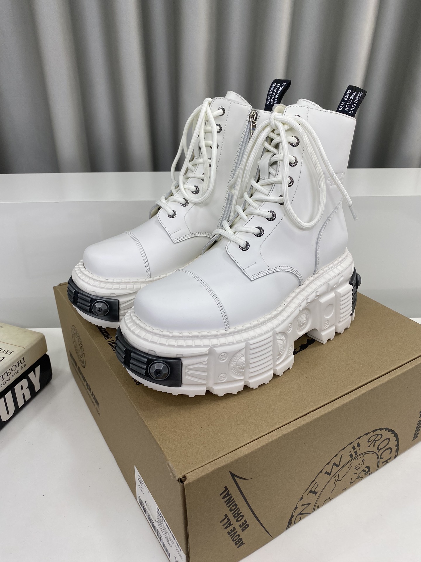 Calvin Klein Male Basic Shoes