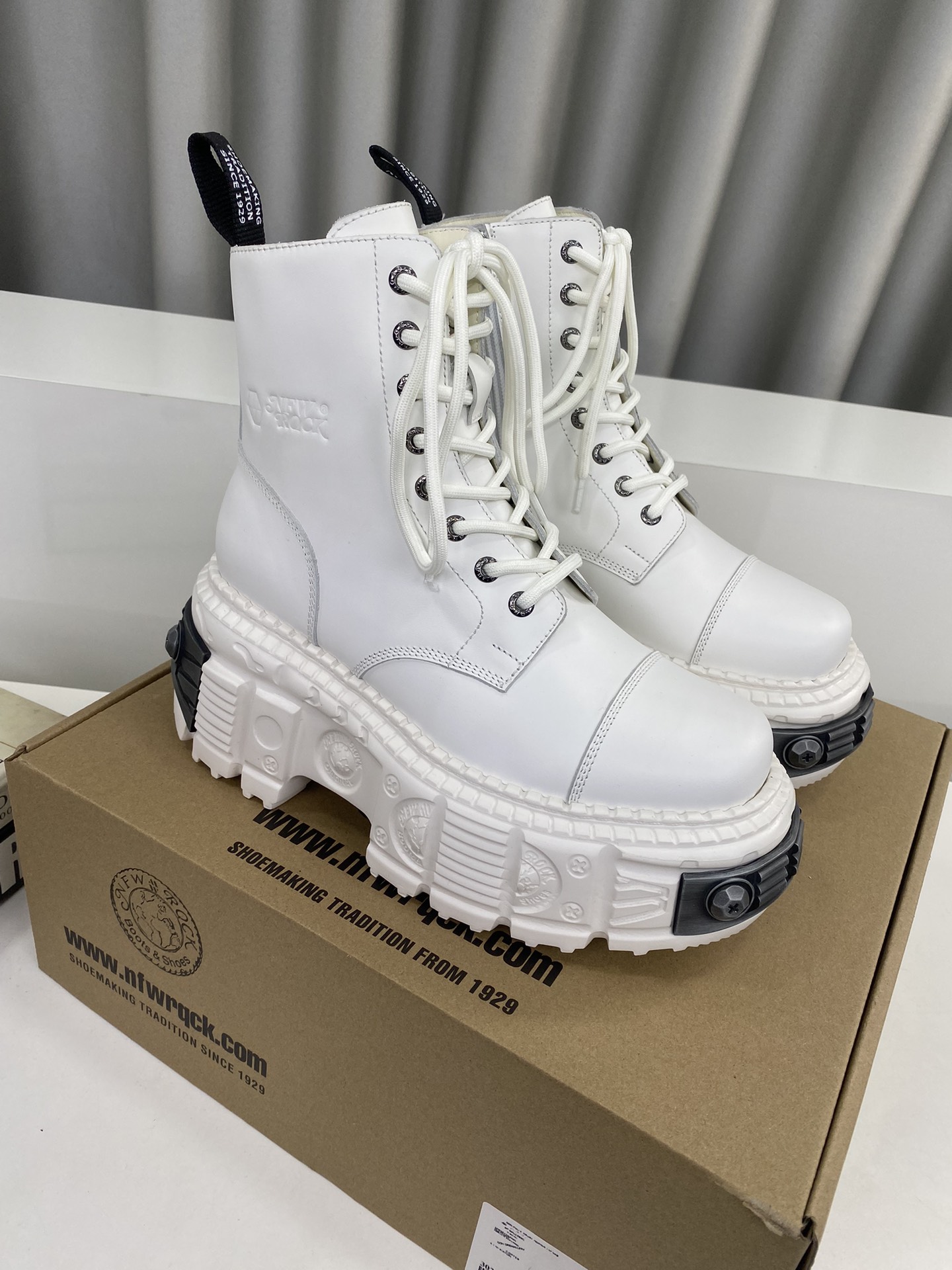 Calvin Klein Male Basic Shoes