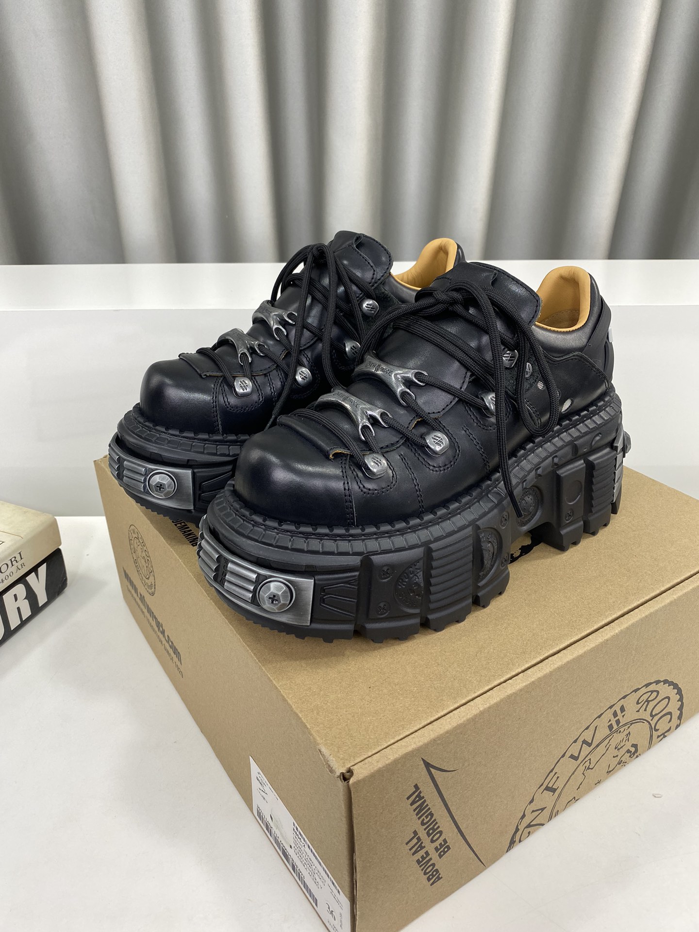 Calvin Klein Male Basic Shoes