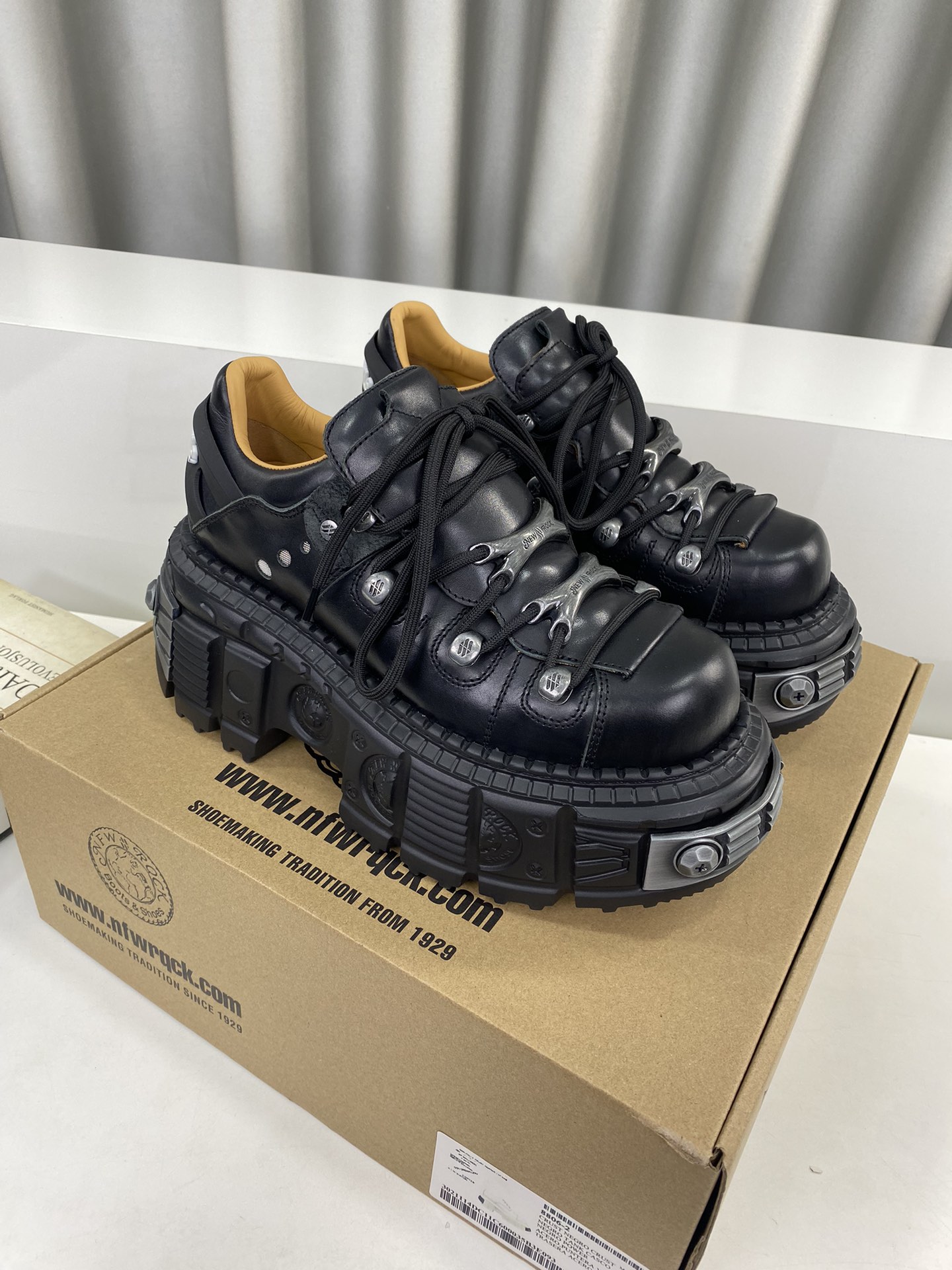 Calvin Klein Male Basic Shoes