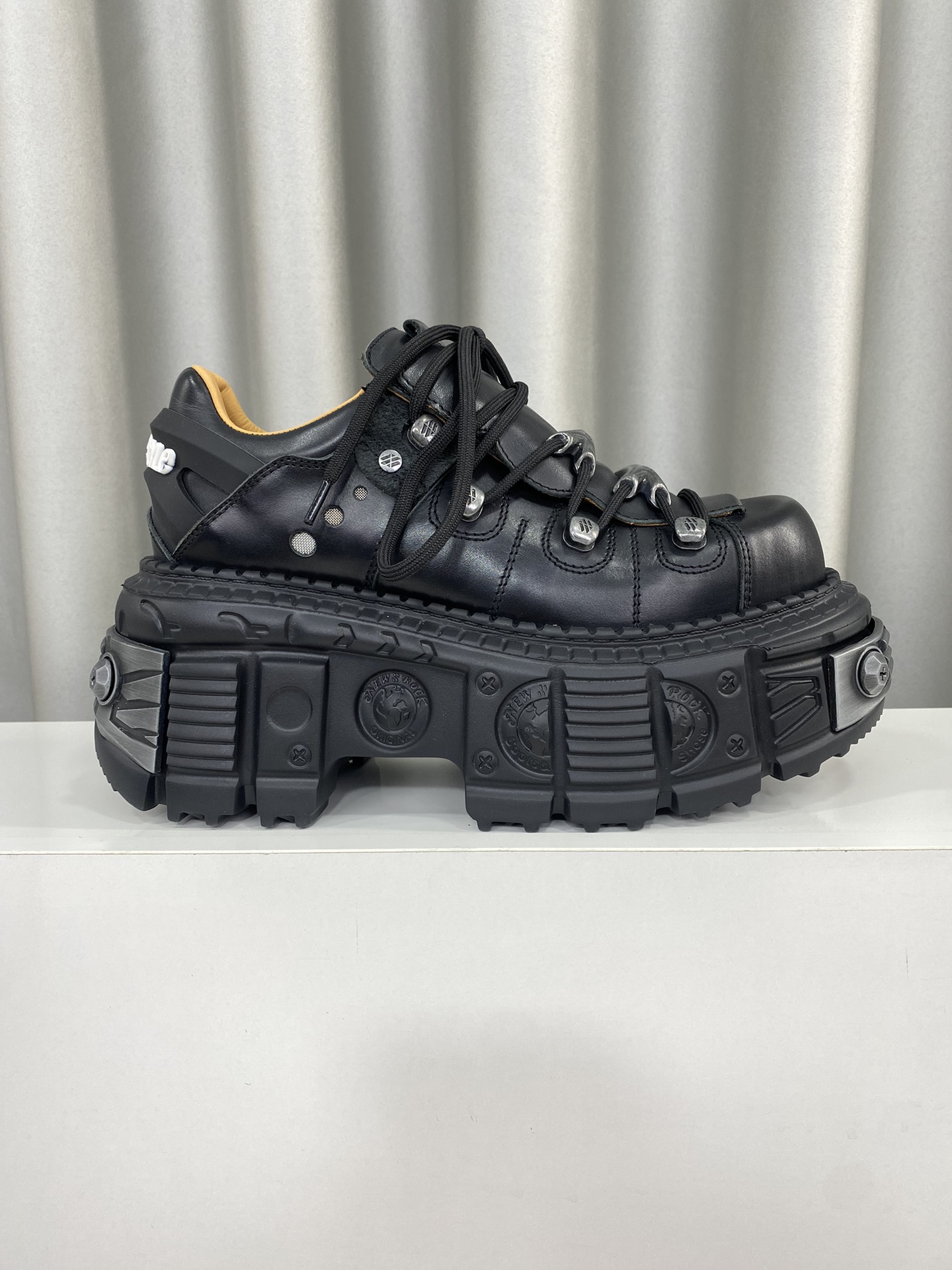 Calvin Klein Male Basic Shoes