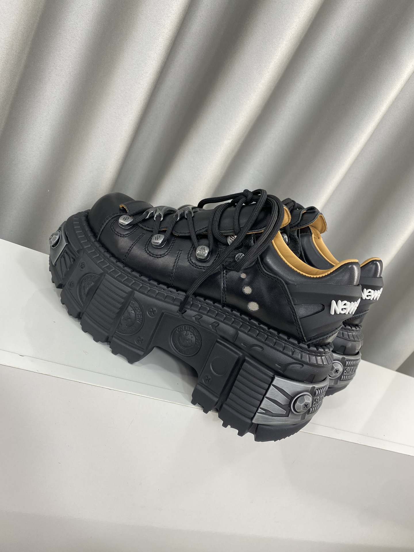 Calvin Klein Male Basic Shoes