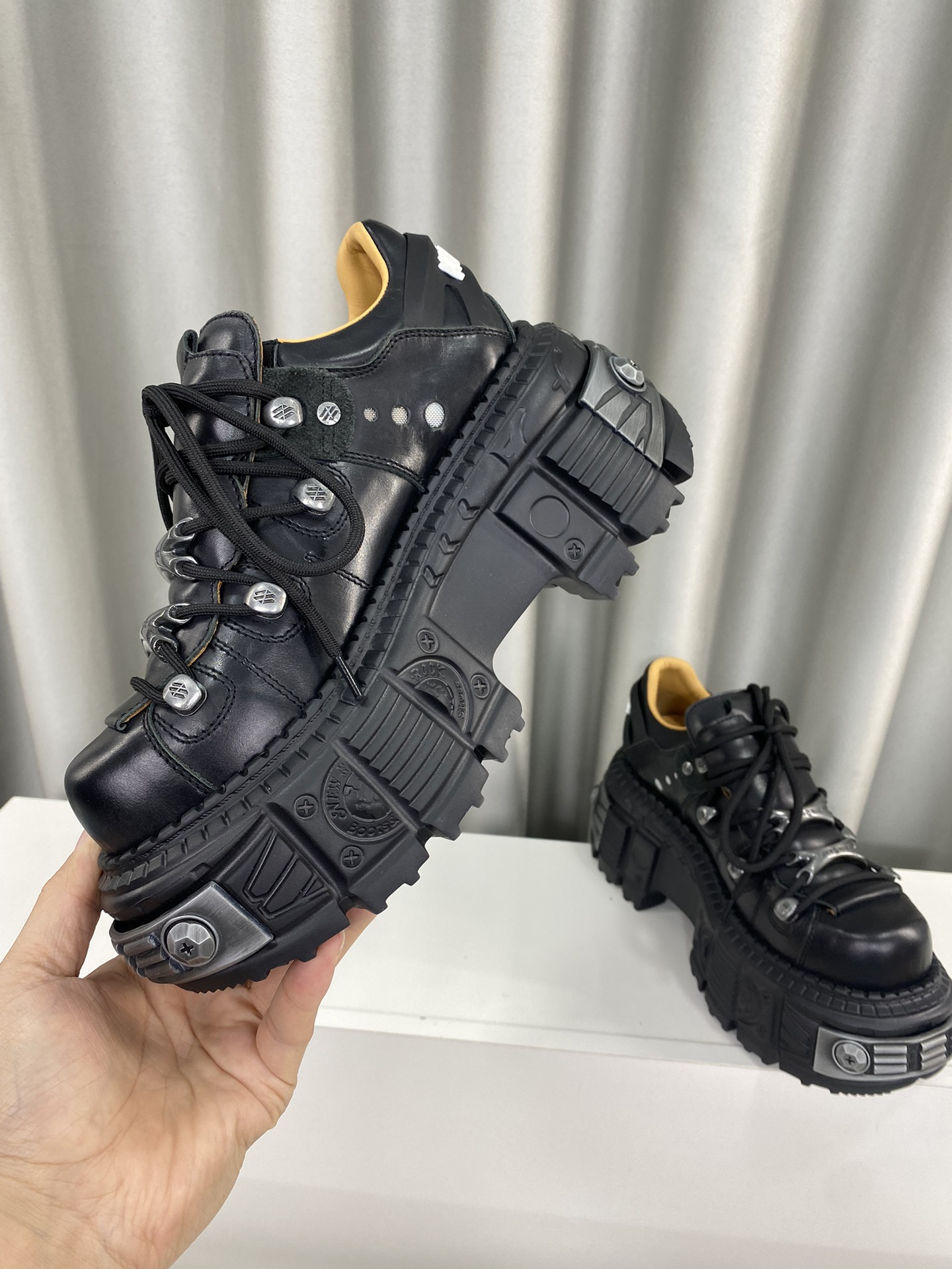 Calvin Klein Male Basic Shoes