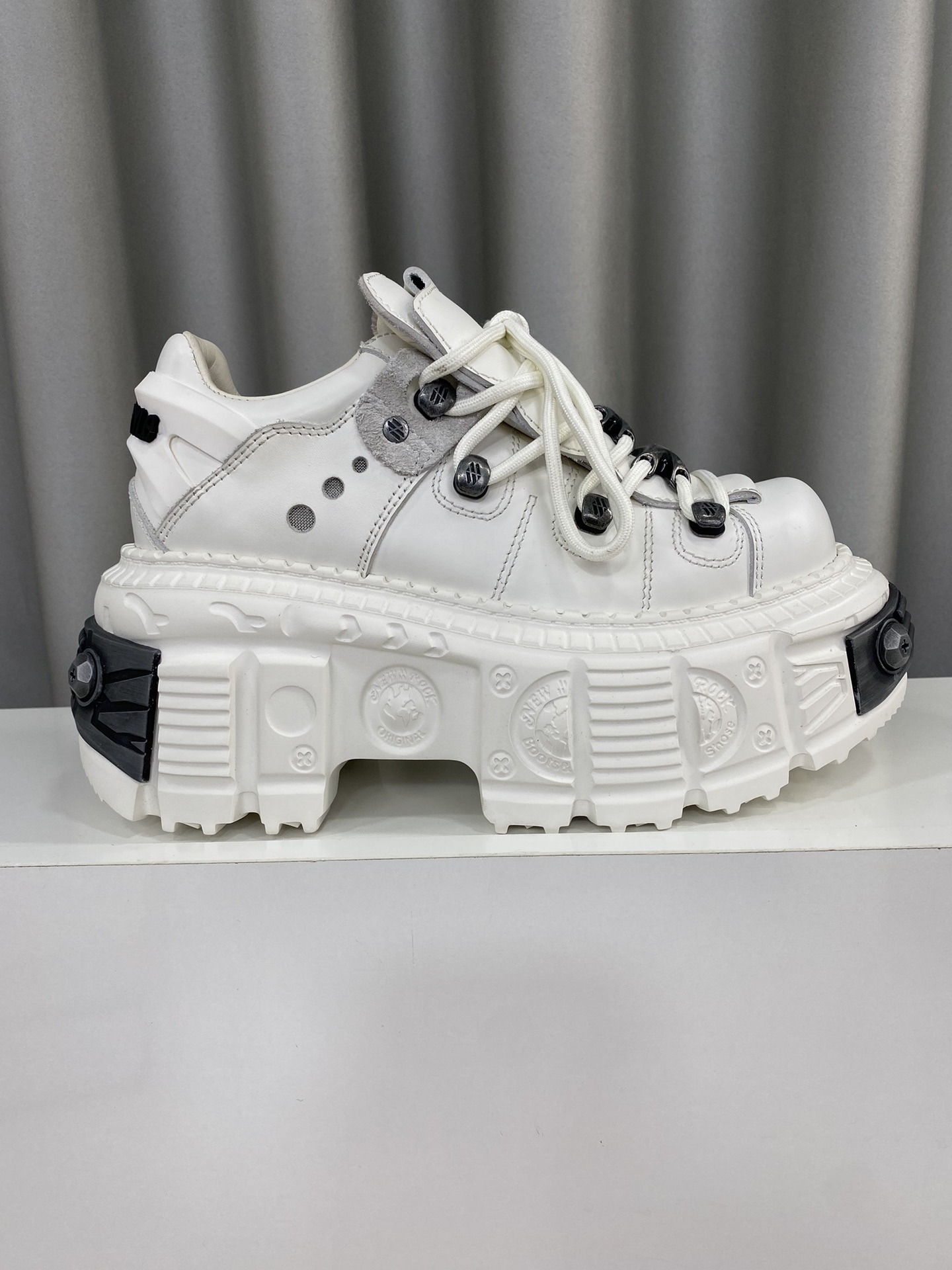 Calvin Klein Male Basic Shoes