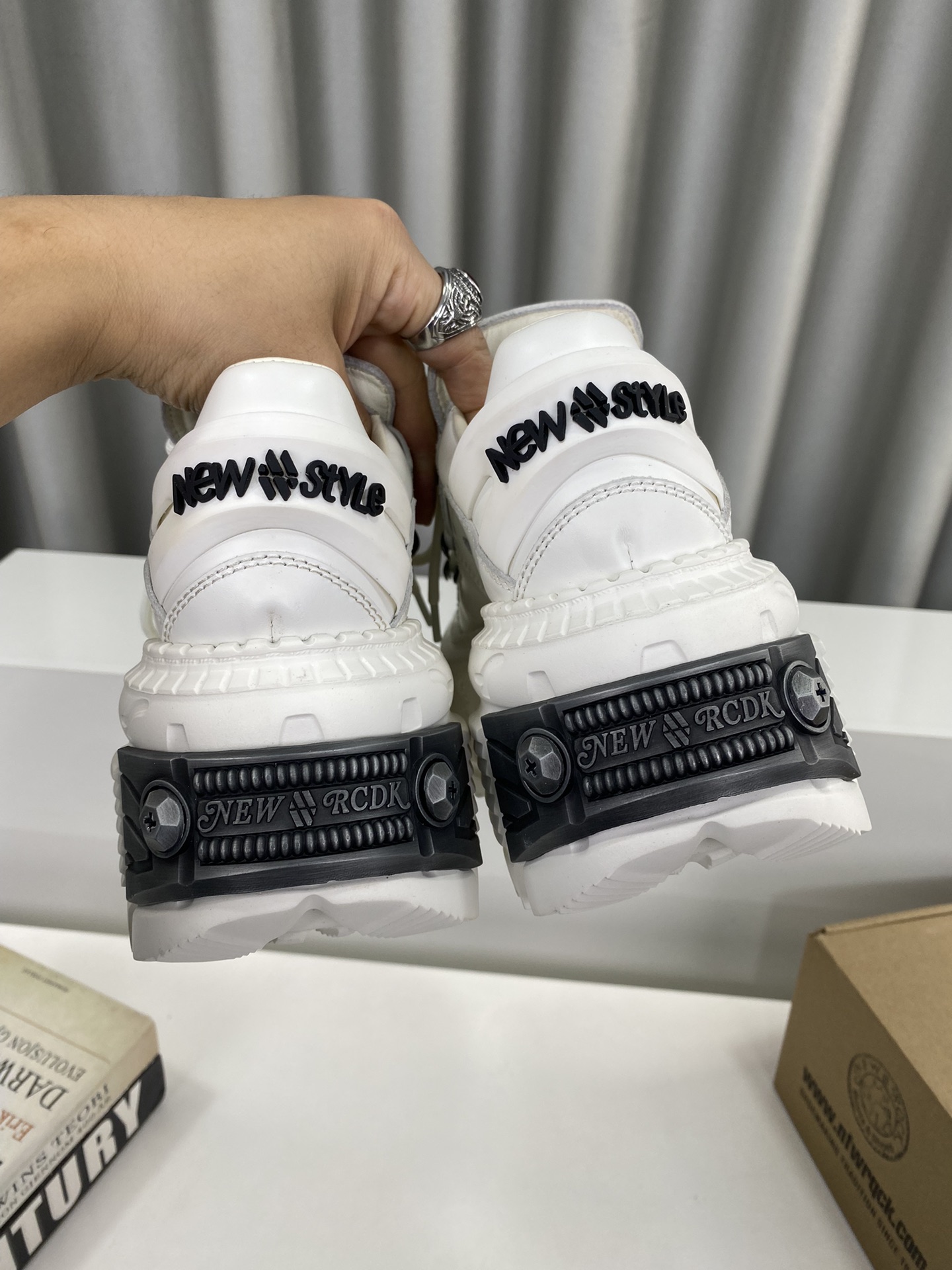 Calvin Klein Male Basic Shoes