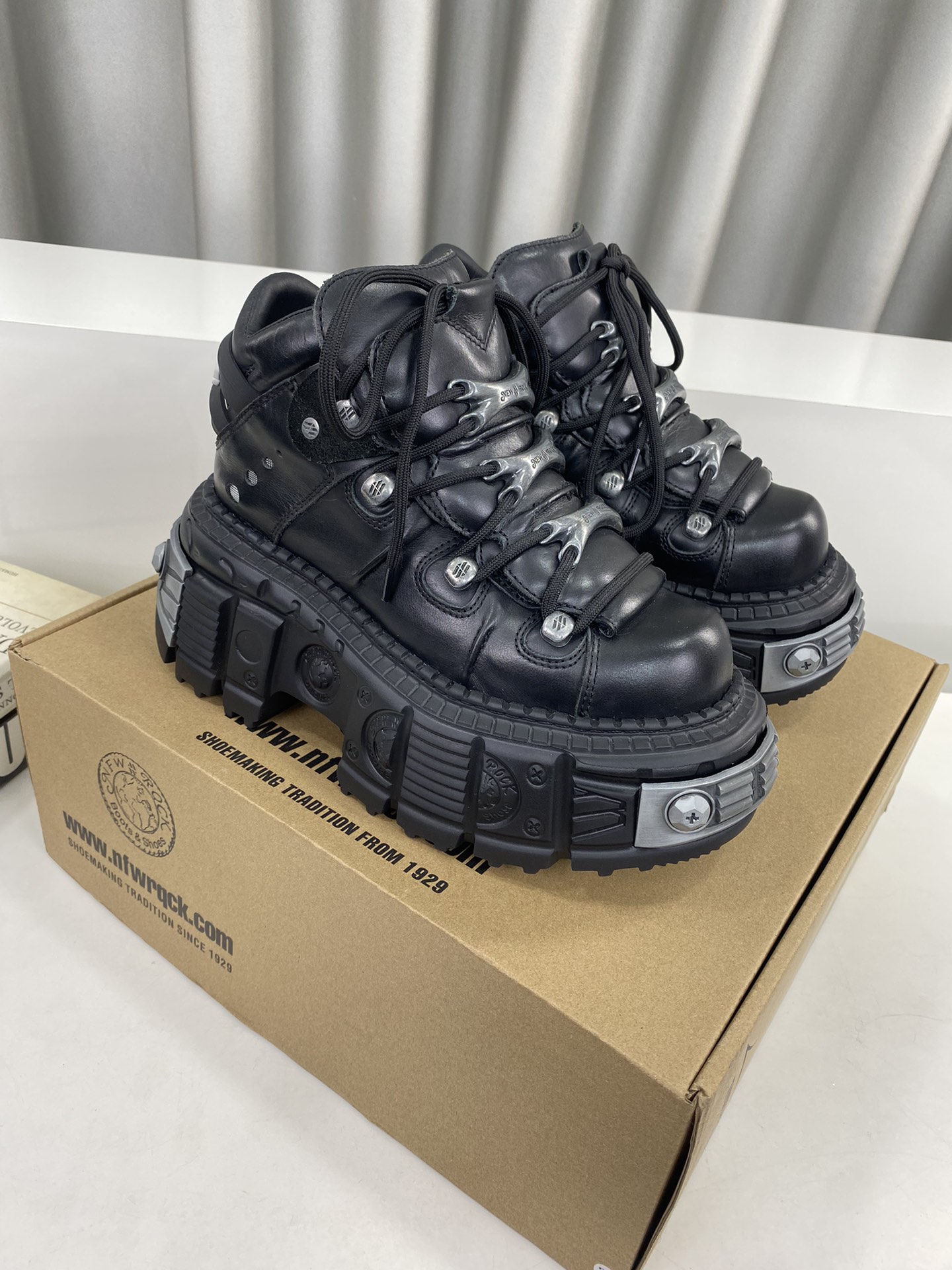 Calvin Klein Male Basic Shoes