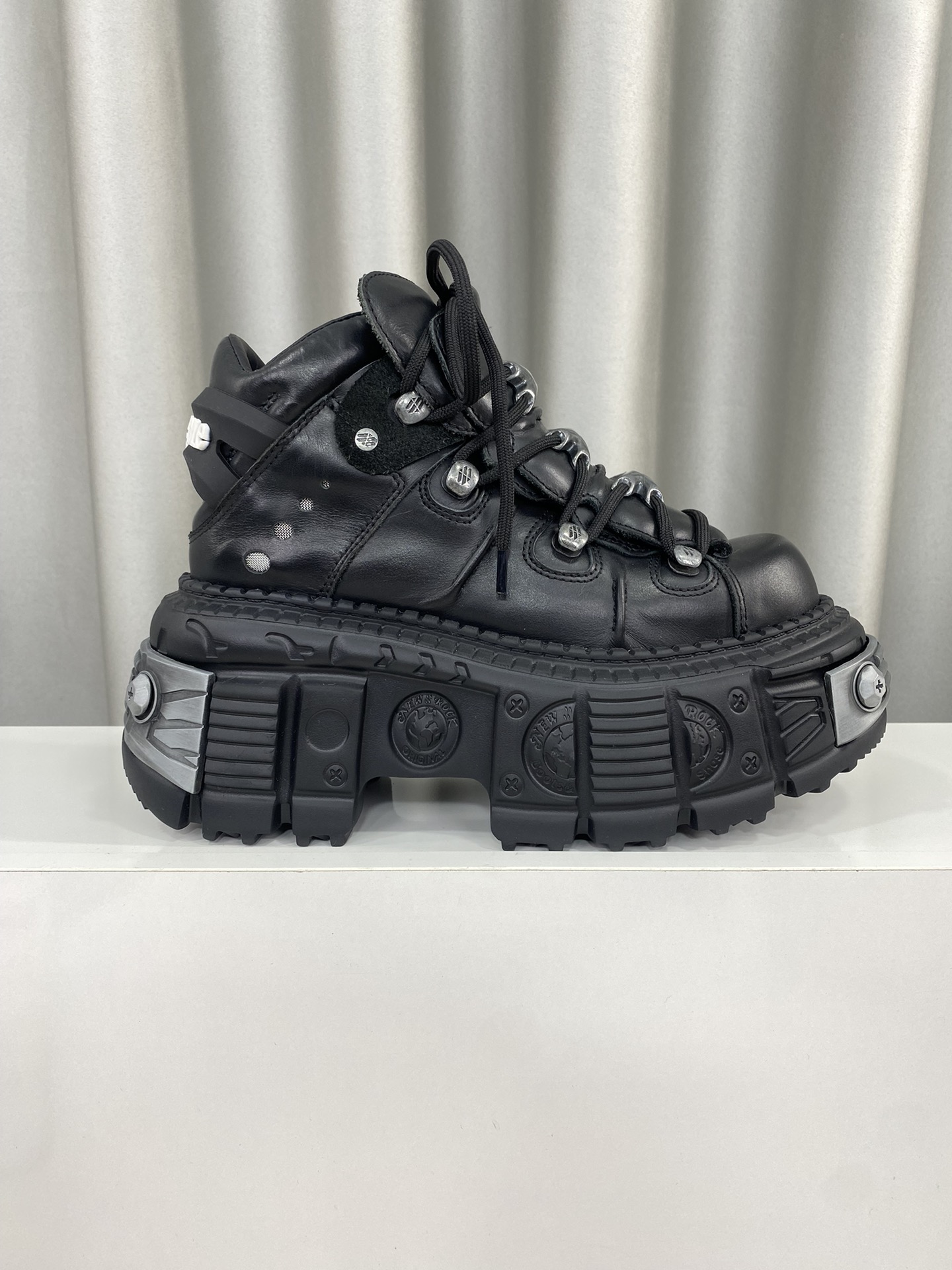 Calvin Klein Male Basic Shoes