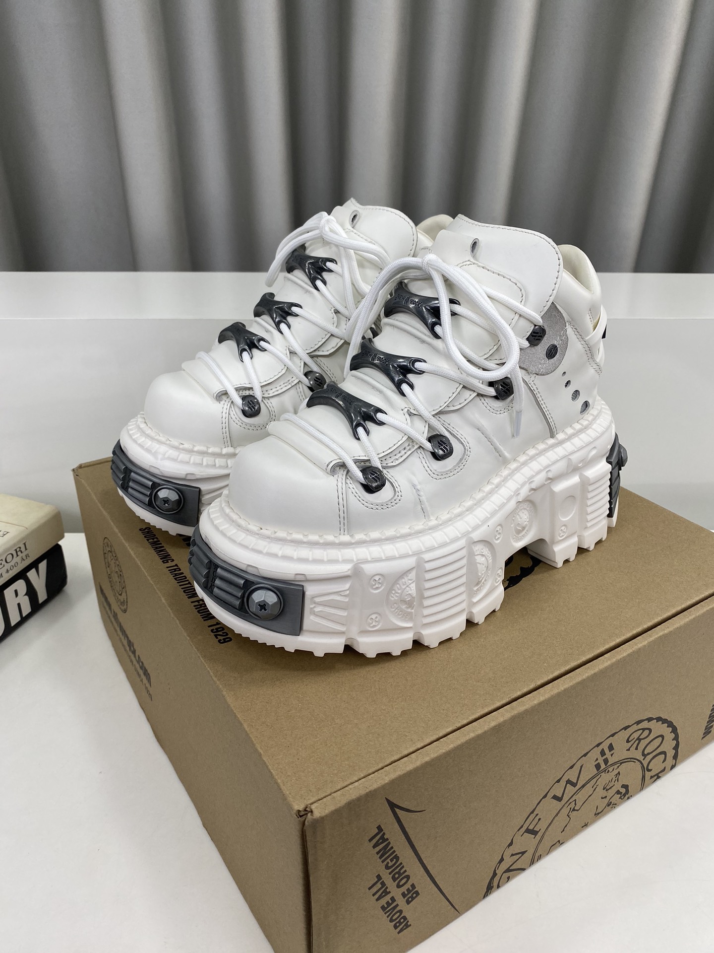 Calvin Klein Male Basic Shoes