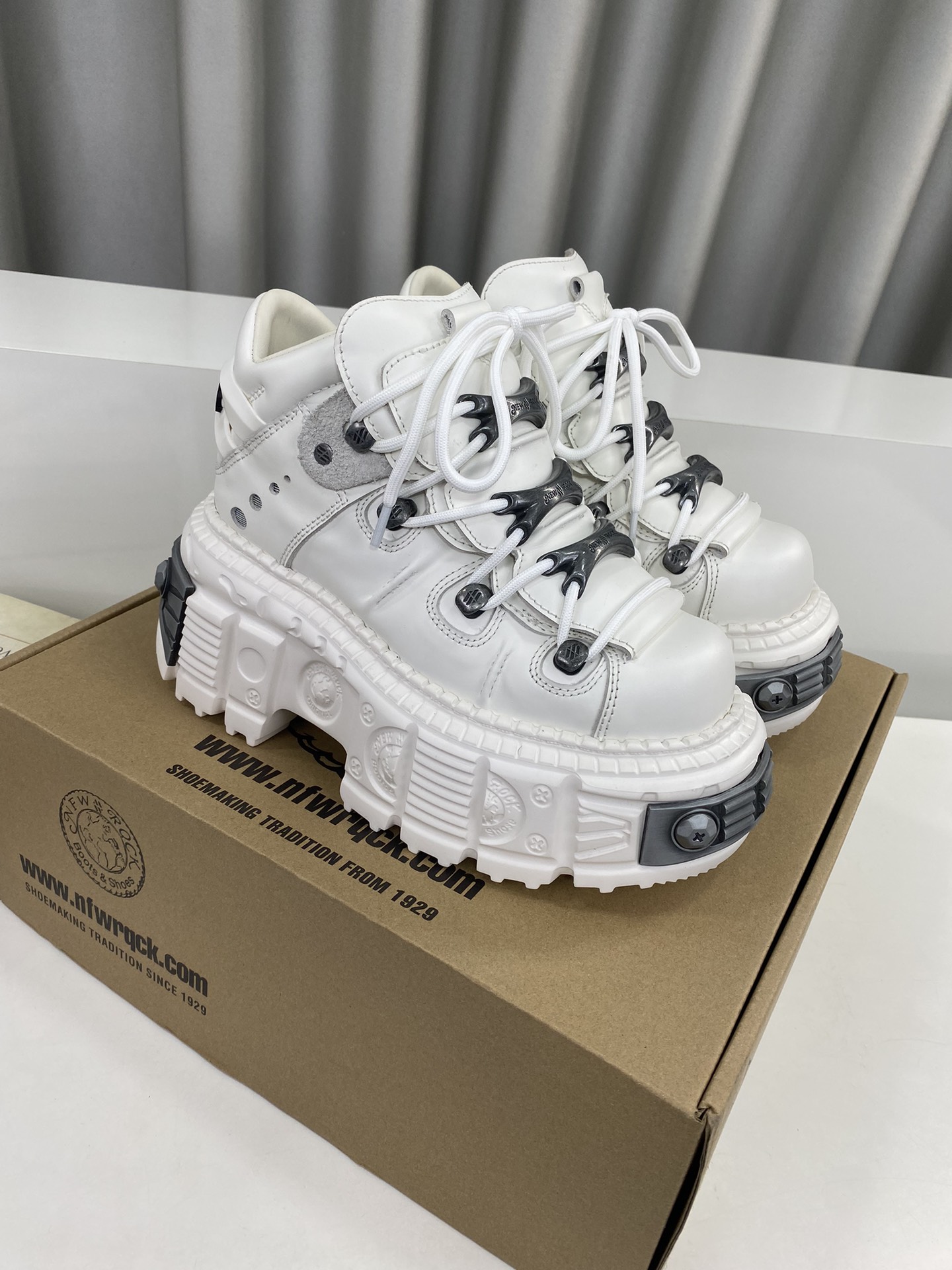 Calvin Klein Male Basic Shoes