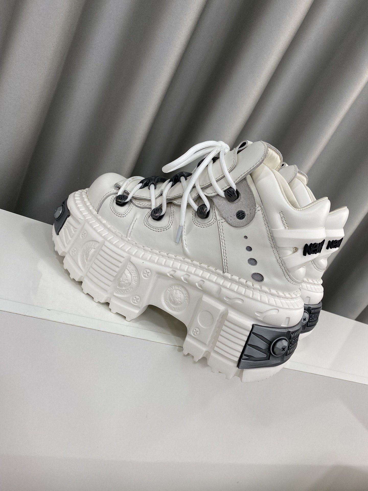 Calvin Klein Male Basic Shoes