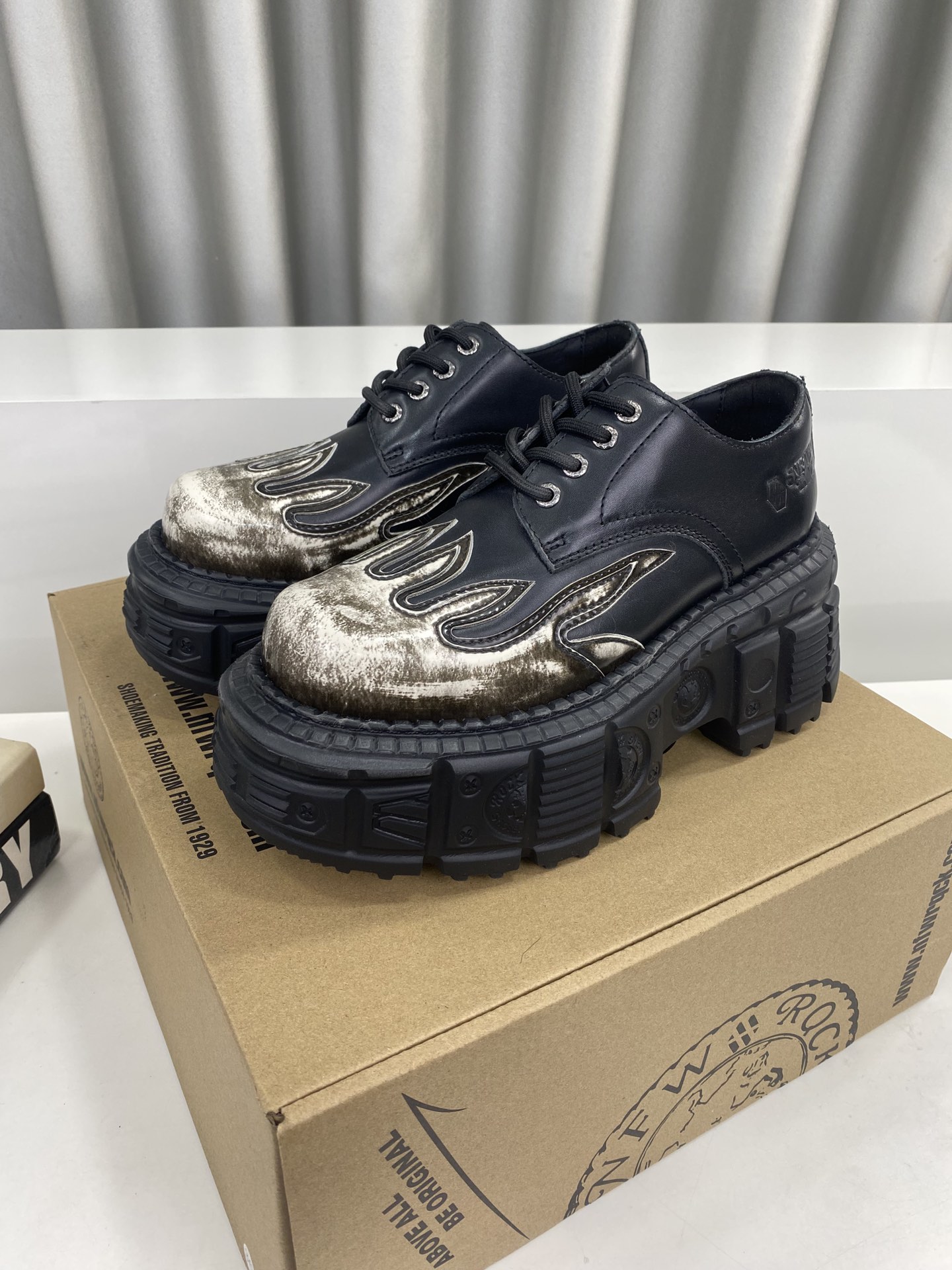 Calvin Klein Male Basic Shoes