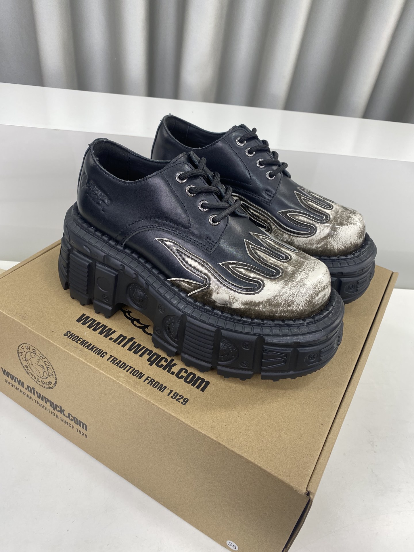 Calvin Klein Male Basic Shoes