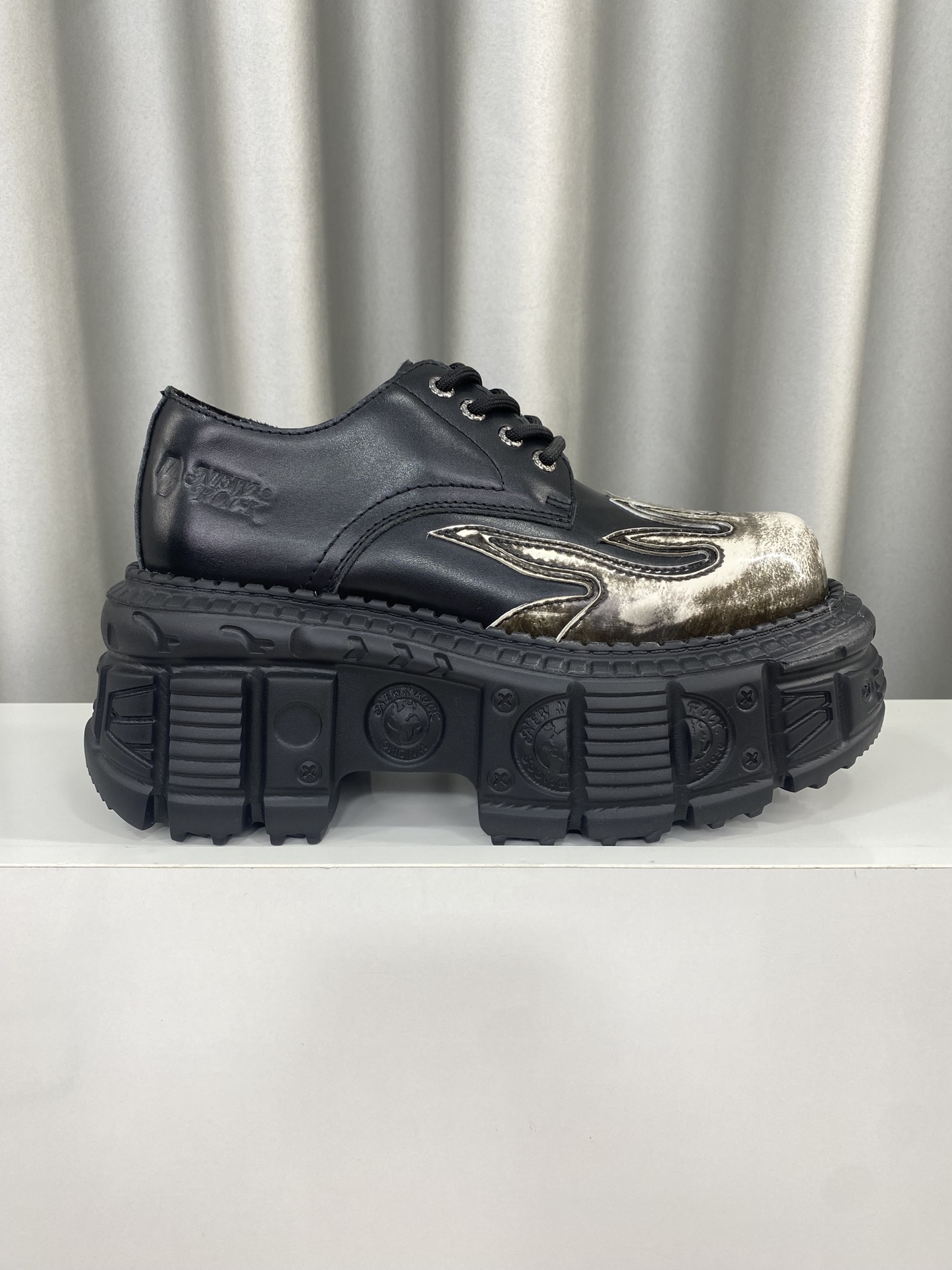 Calvin Klein Male Basic Shoes