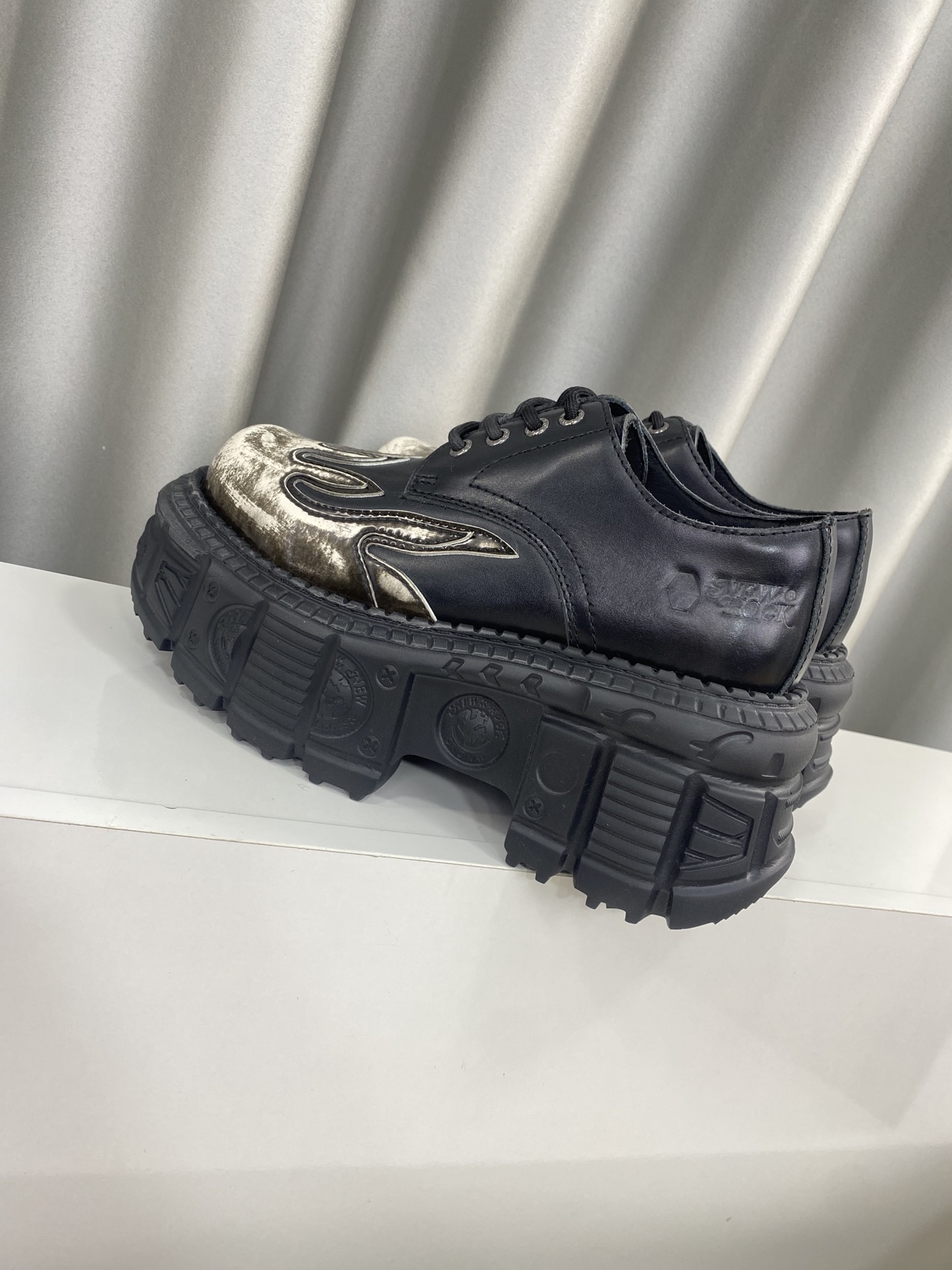 Calvin Klein Male Basic Shoes