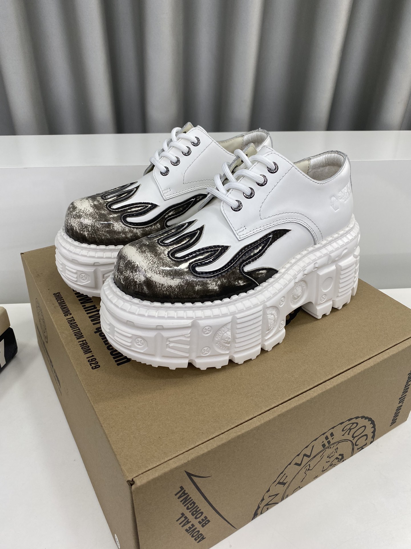 Calvin Klein Male Basic Shoes