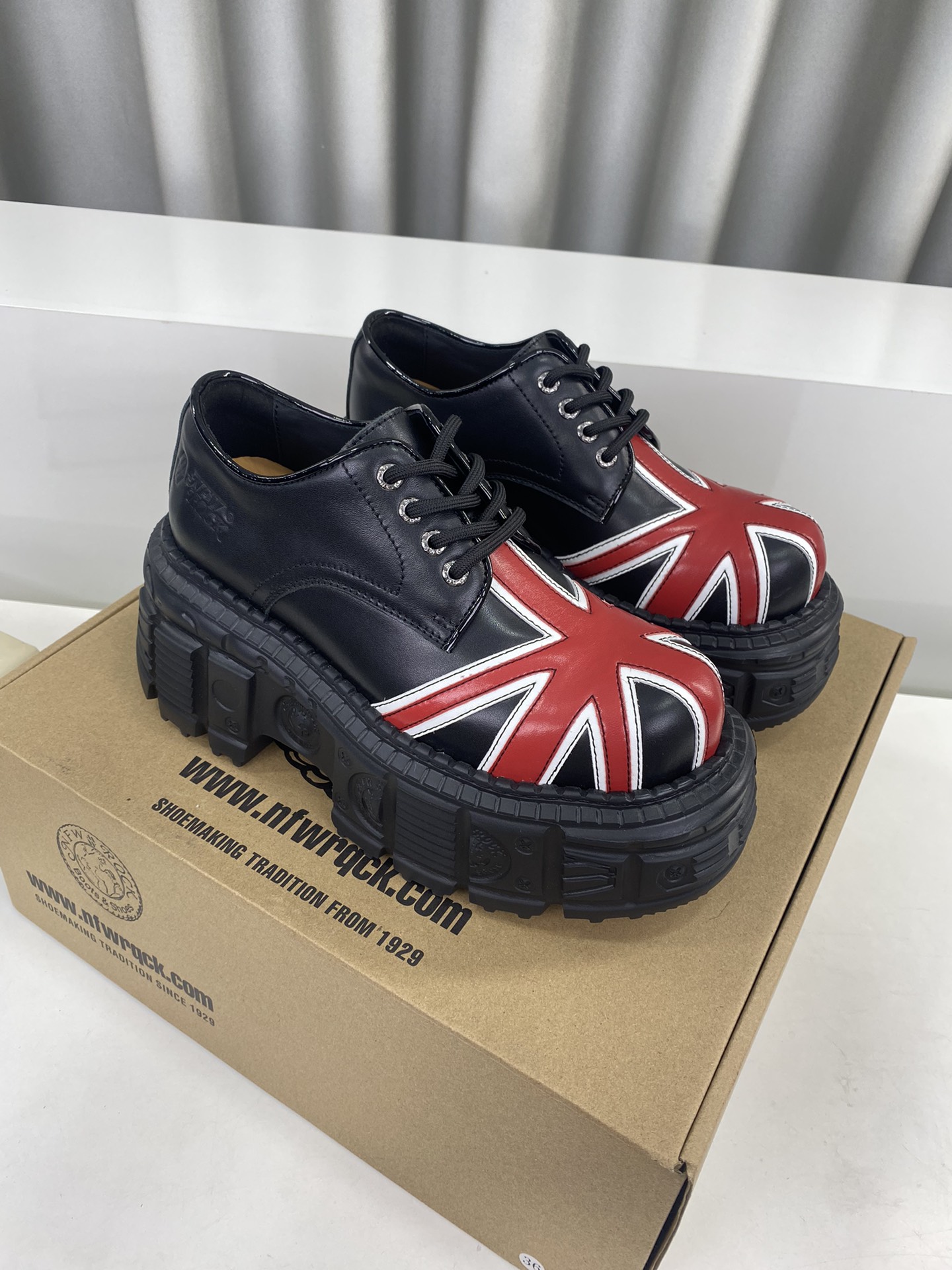 Calvin Klein Male Basic Shoes