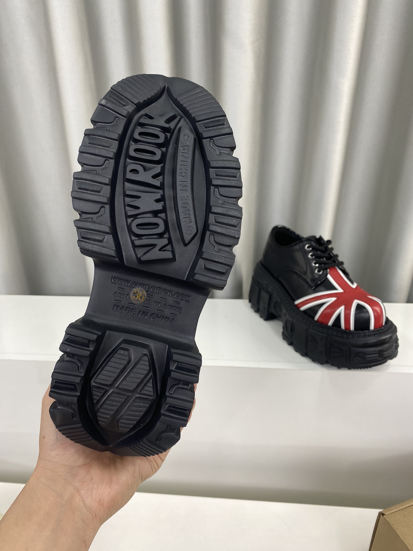 Calvin Klein Male Basic Shoes