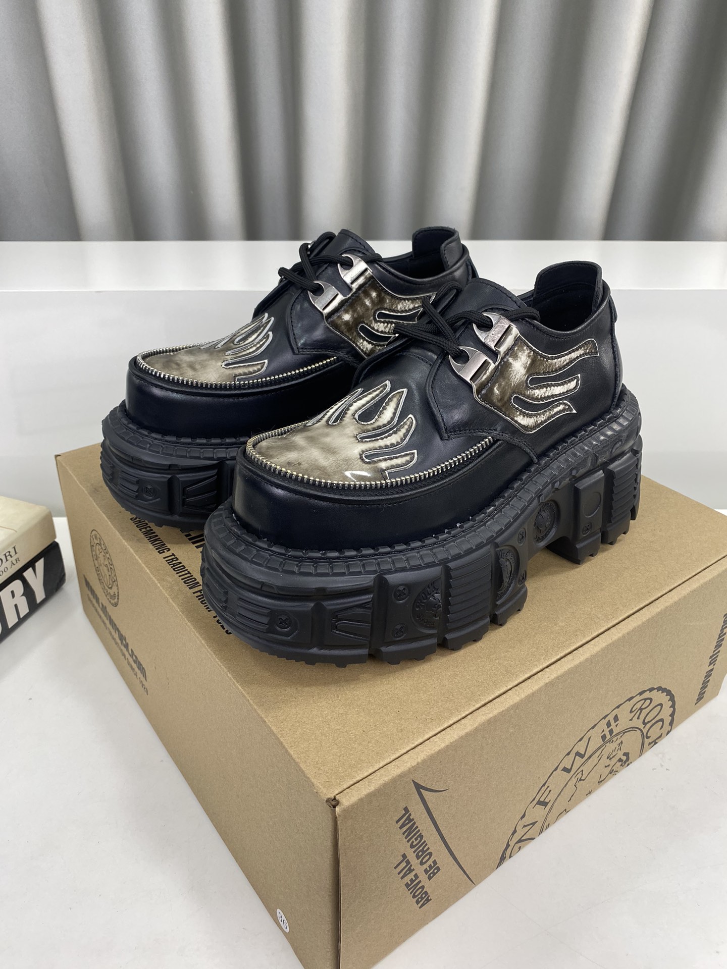 Calvin Klein Male Basic Shoes