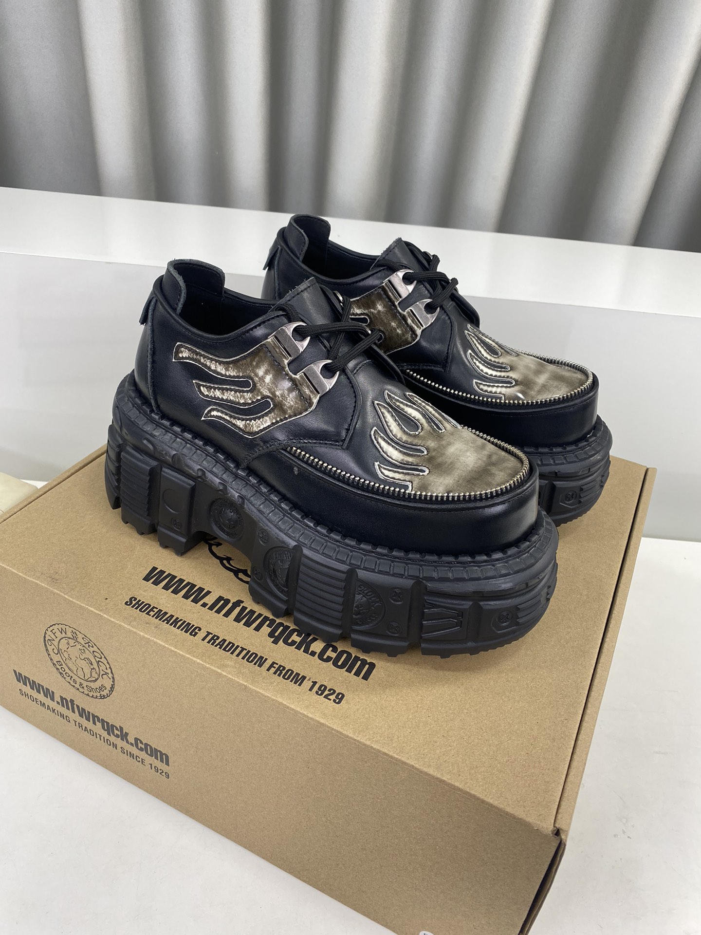 Calvin Klein Male Basic Shoes