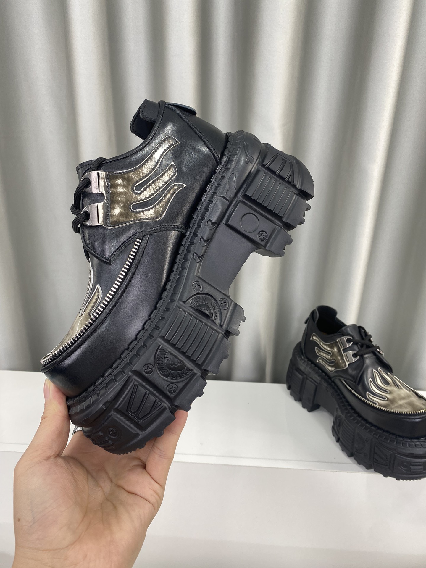 Calvin Klein Male Basic Shoes