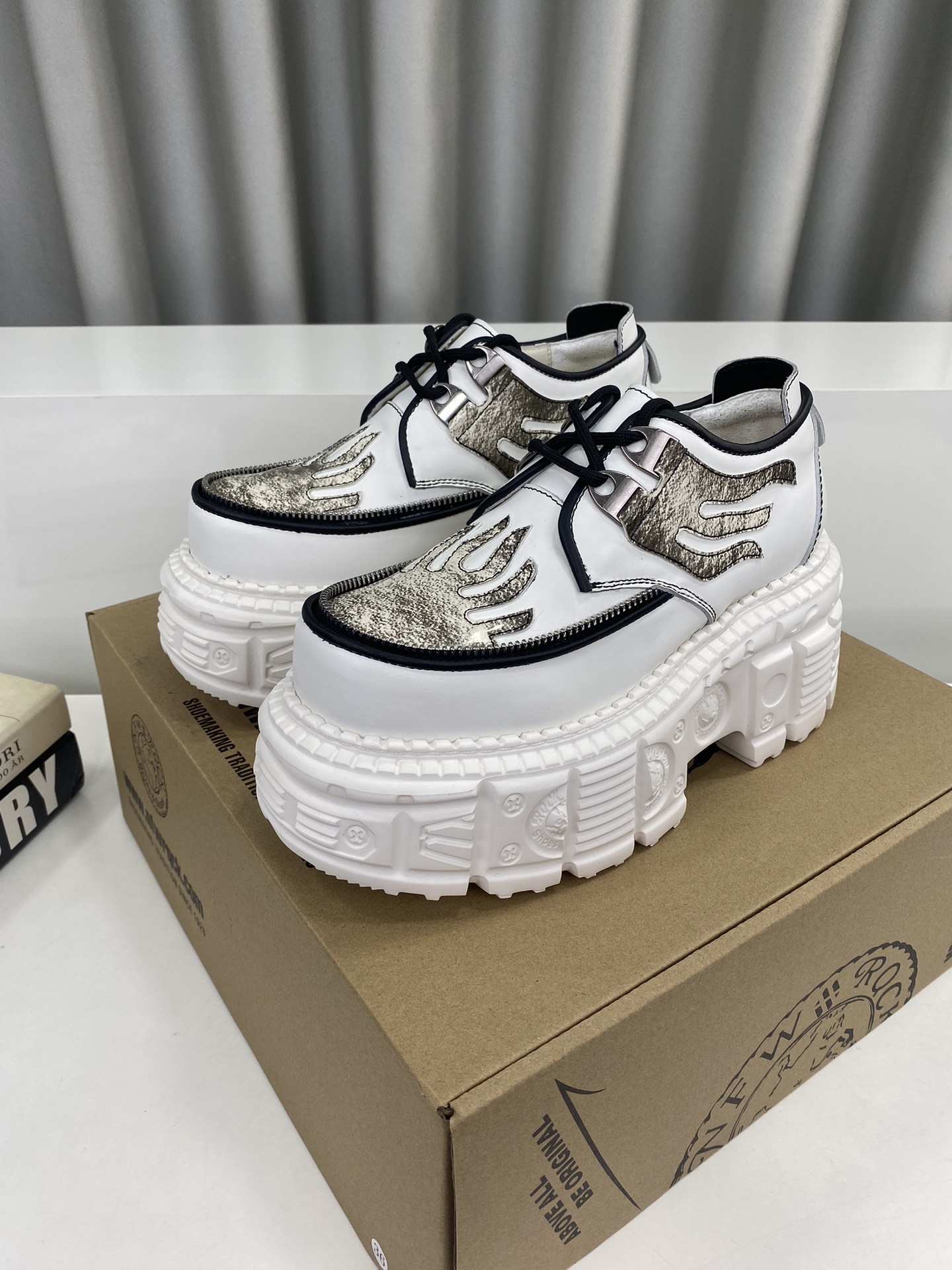 Calvin Klein Male Basic Shoes