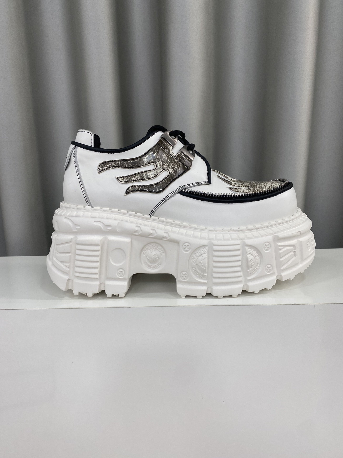 Calvin Klein Male Basic Shoes