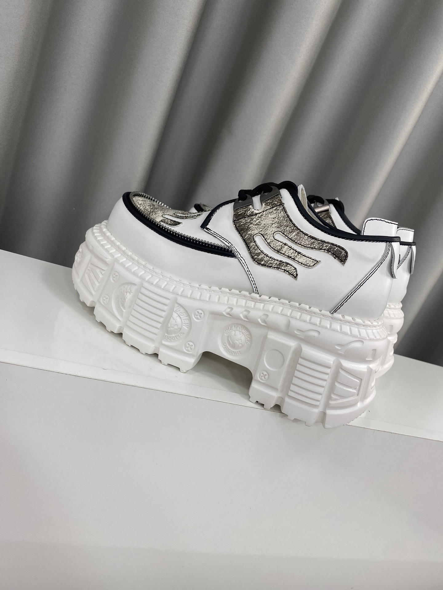 Calvin Klein Male Basic Shoes