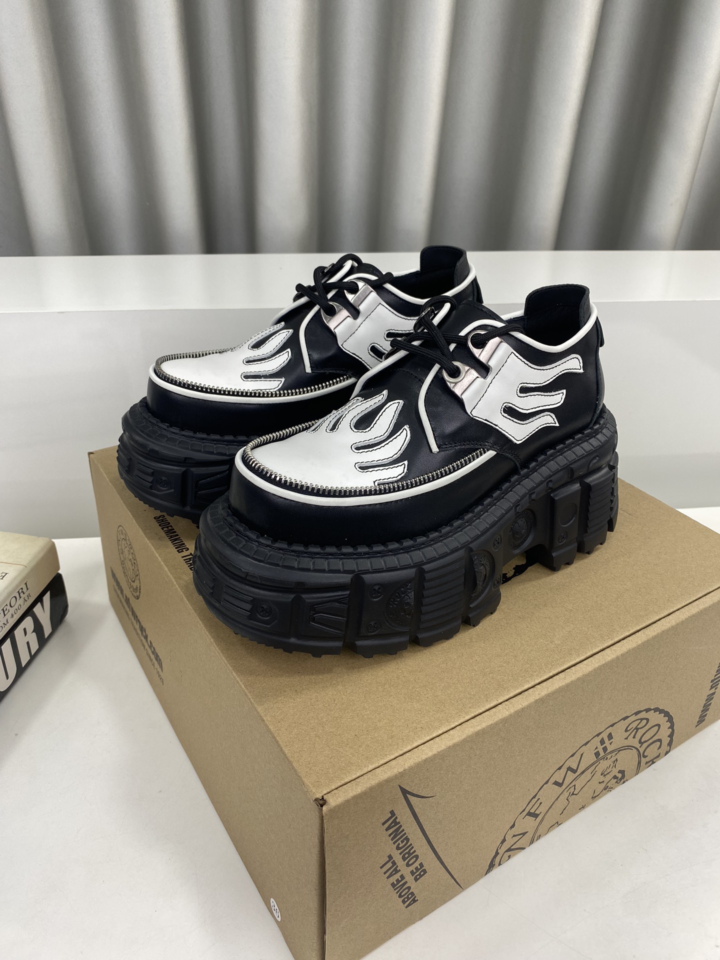 Calvin Klein Male Basic Shoes