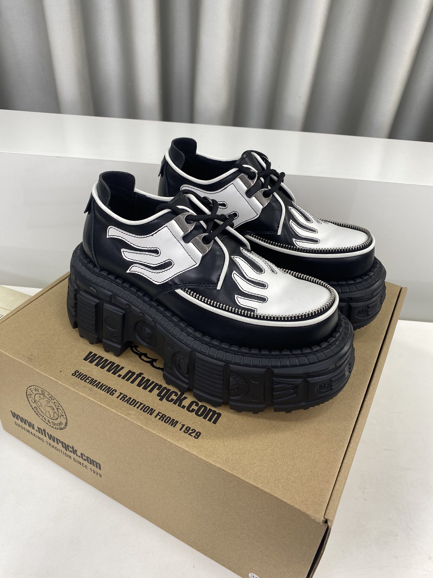 Calvin Klein Male Basic Shoes