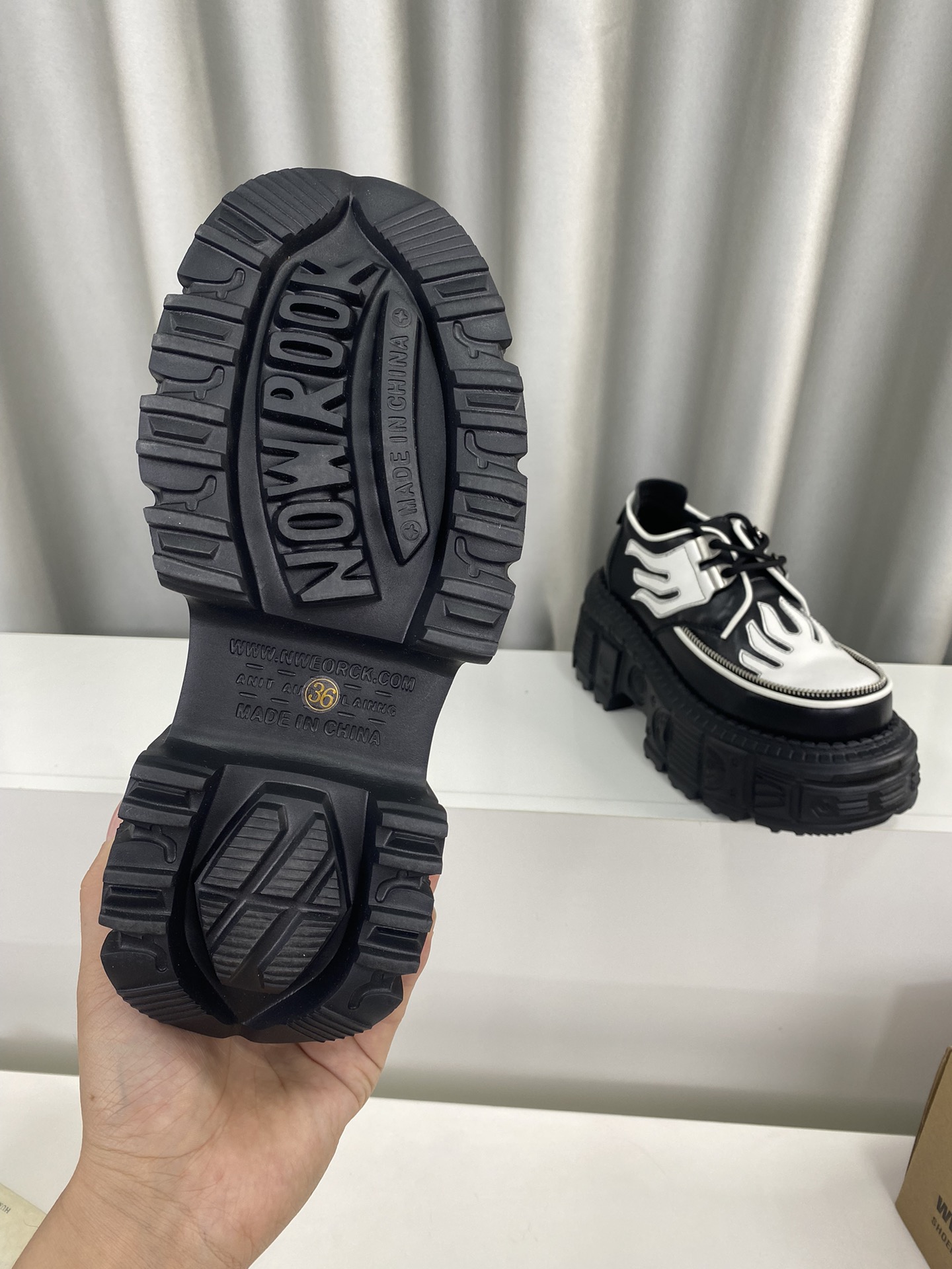 Calvin Klein Male Basic Shoes